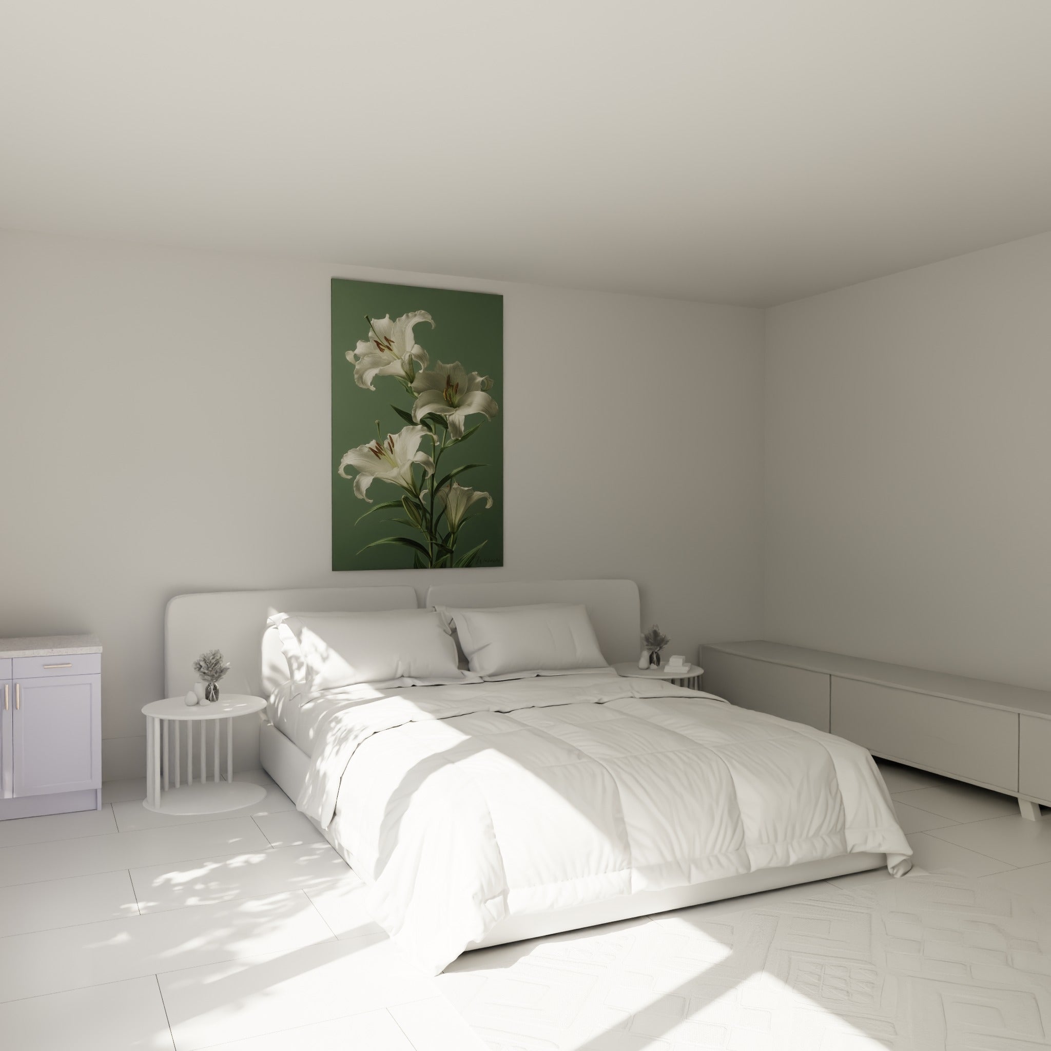 Bouquet de lys blancs et vert sauge accroché au-dessus d'un lit dans une chambre claire