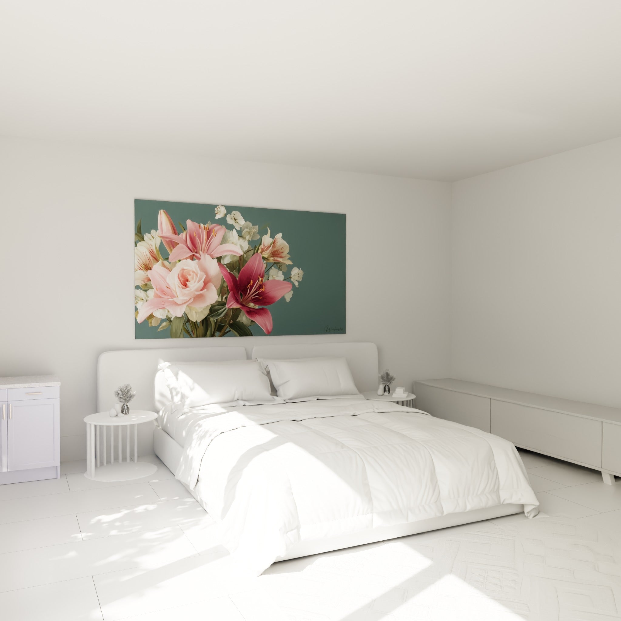 Bouquet de lys roses et bordeaux accroché au-dessus d'un lit dans une chambre claire