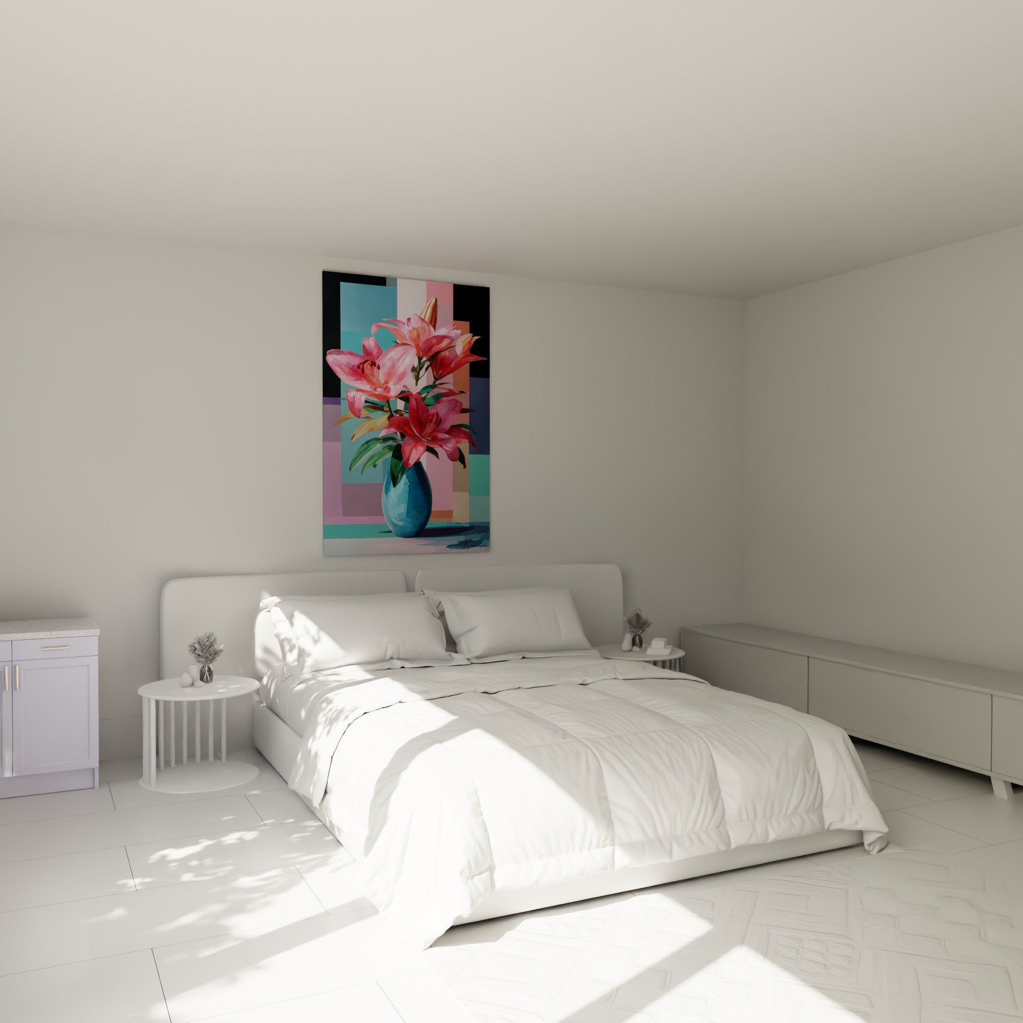 Bouquet de lys roses en vase turquoise au-dessus d'un lit dans une chambre claire