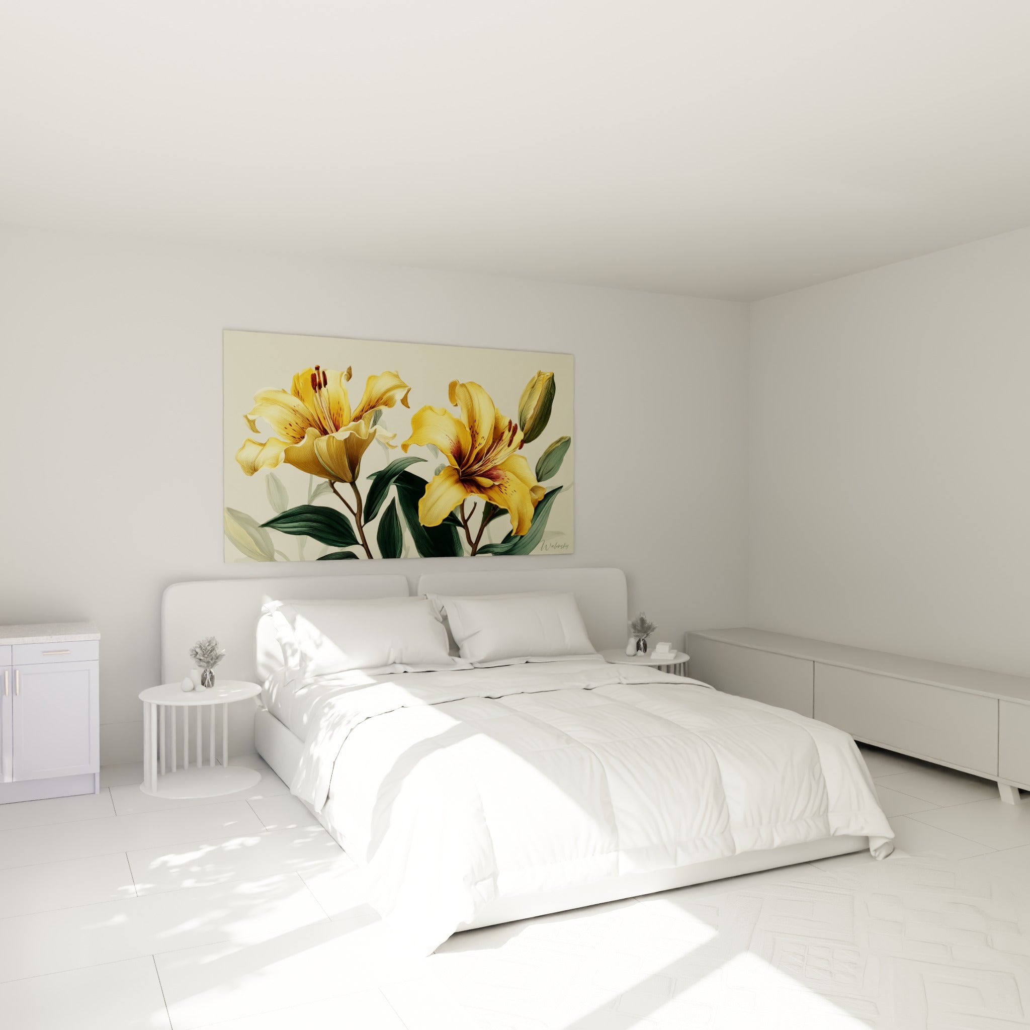 Fleurs de lys dorées et pourpres illustrées finement, accrochées au-dessus d'un lit dans une chambre claire