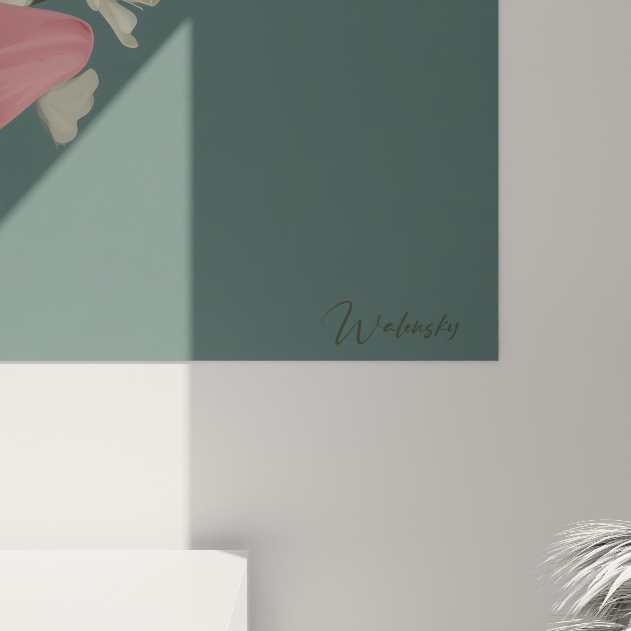 Détail des pétales de lys rose poudré et bordeaux, texture peinte et étamines orangées visibles