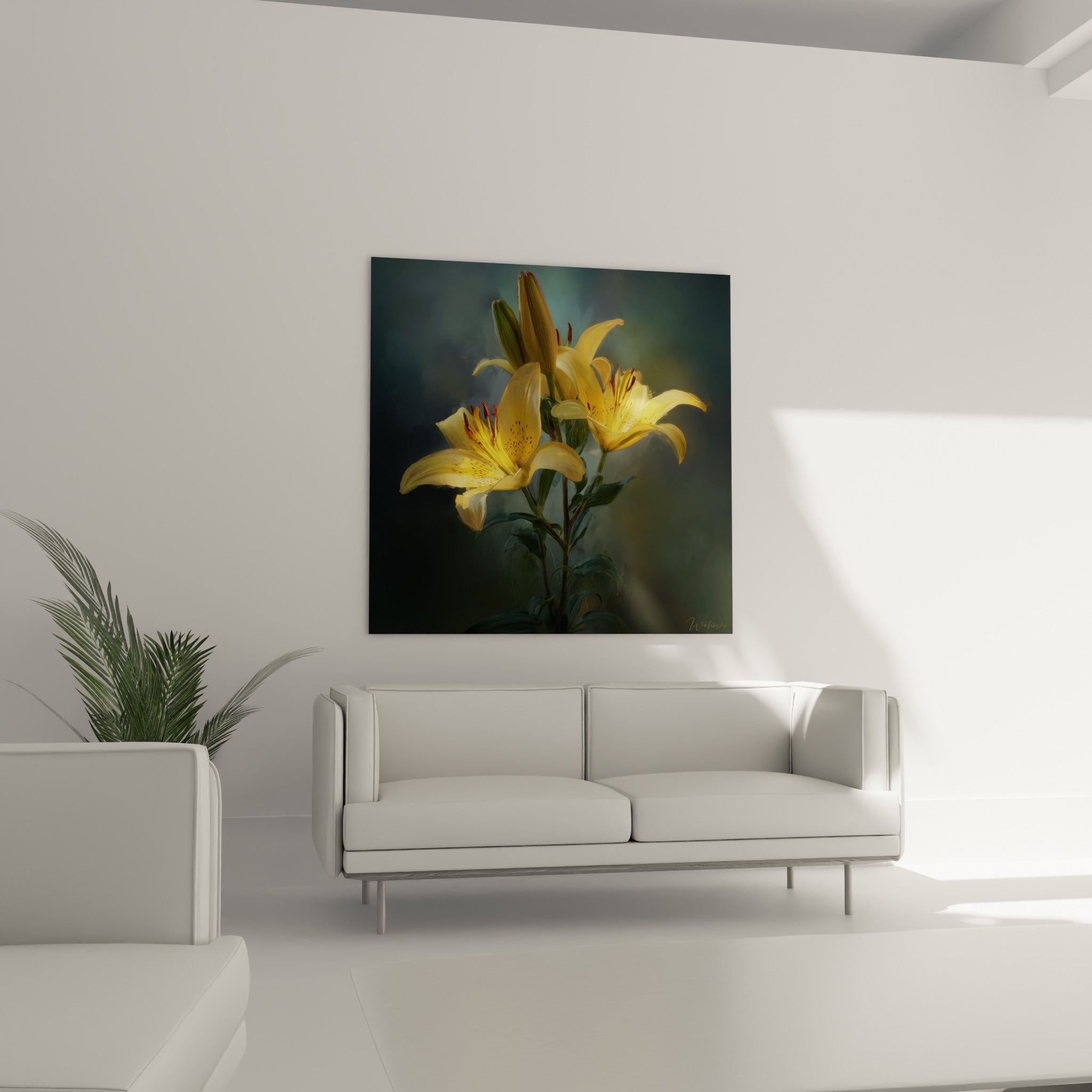 Fleurs de lys jaune vif et vert foncé aux étamines rouge-orangé, au-dessus d'un canapé dans un salon lumineux