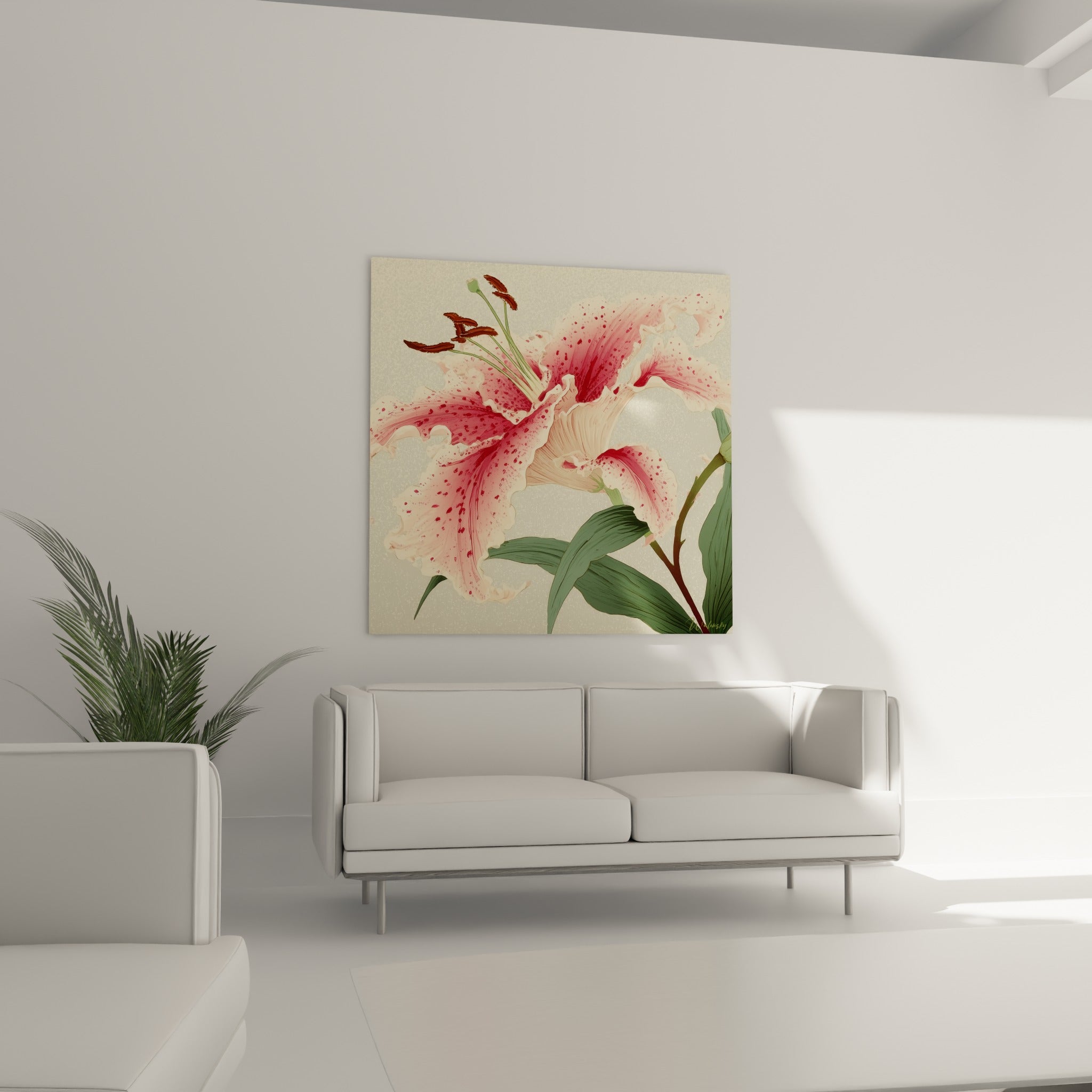 Pétales de lys rose carmin et crème largement déployés, feuilles vertes, au-dessus d'un canapé dans un salon lumineux