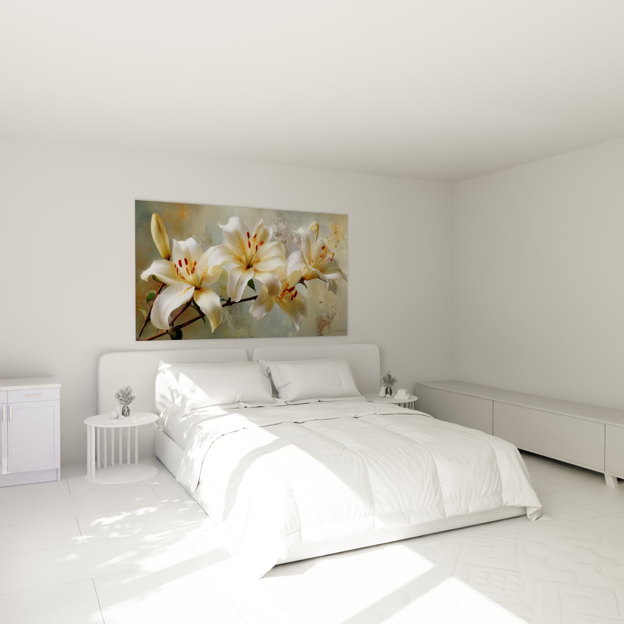 Trois lys blancs et crème aux touches dorées, accrochés au-dessus d'un lit dans une chambre claire