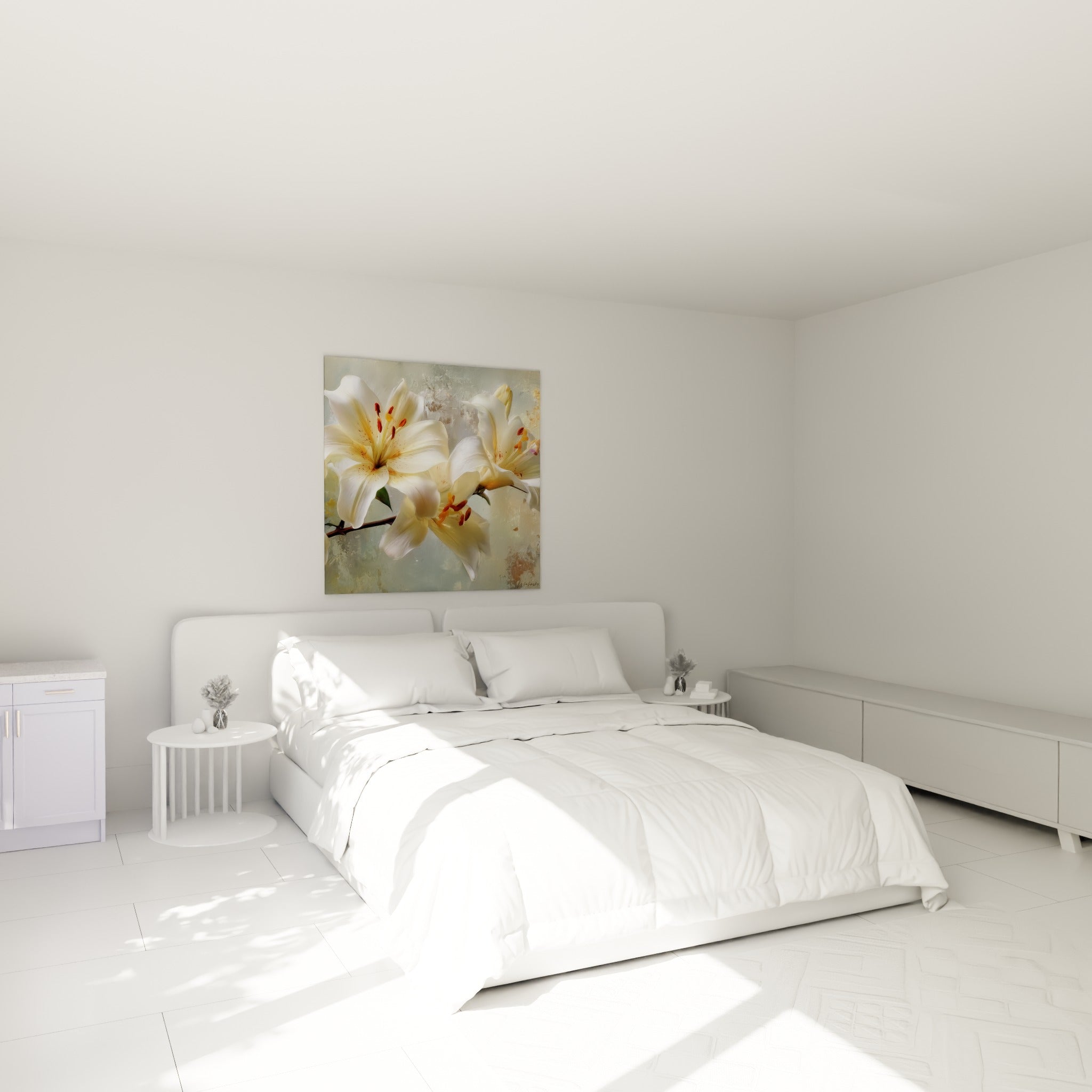Fleurs de lys ivoire et rouge orangé peintes en grand format, au-dessus d'un lit dans une chambre claire