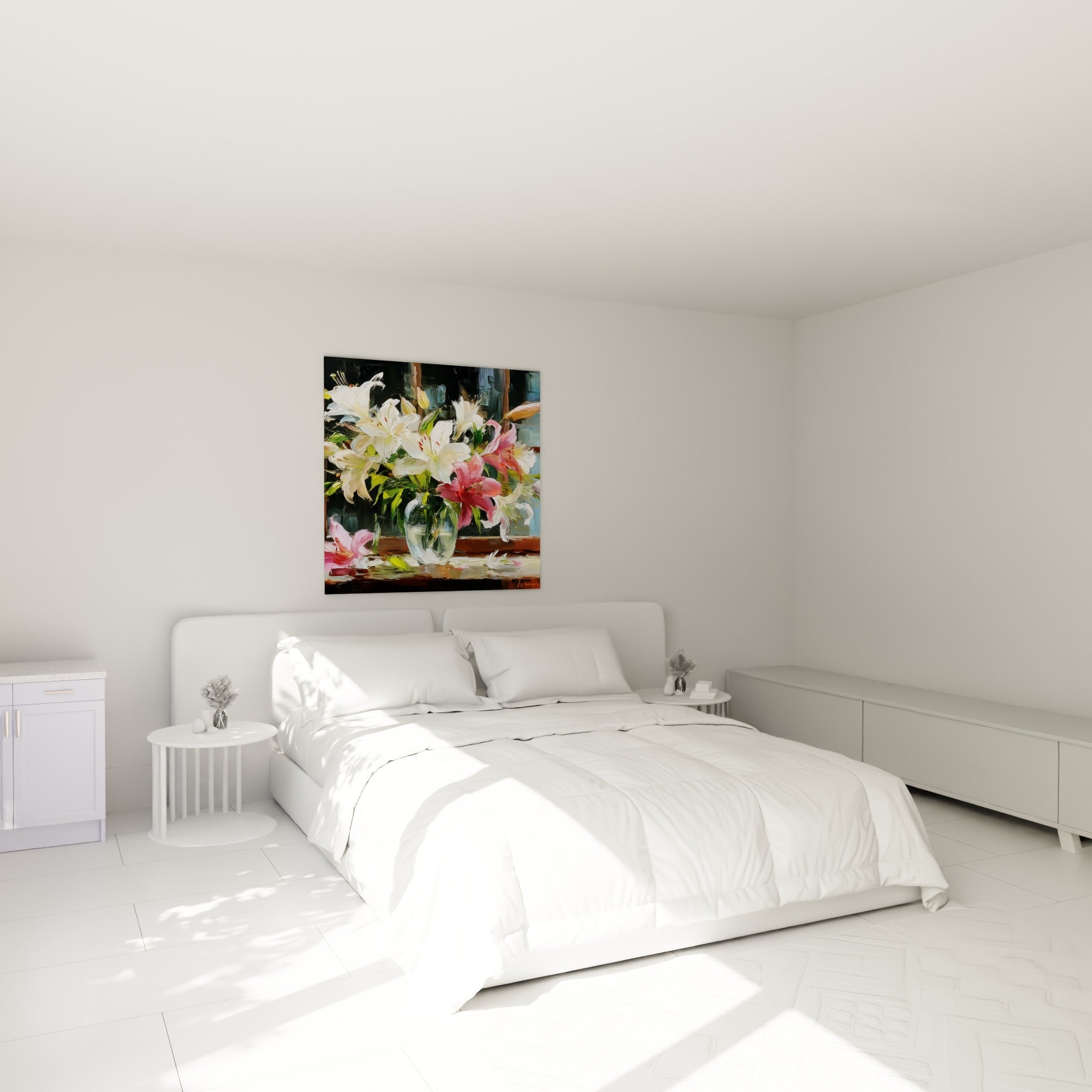Bouquet de lys blanc ivoire et rose corail au-dessus d'un lit dans une chambre claire