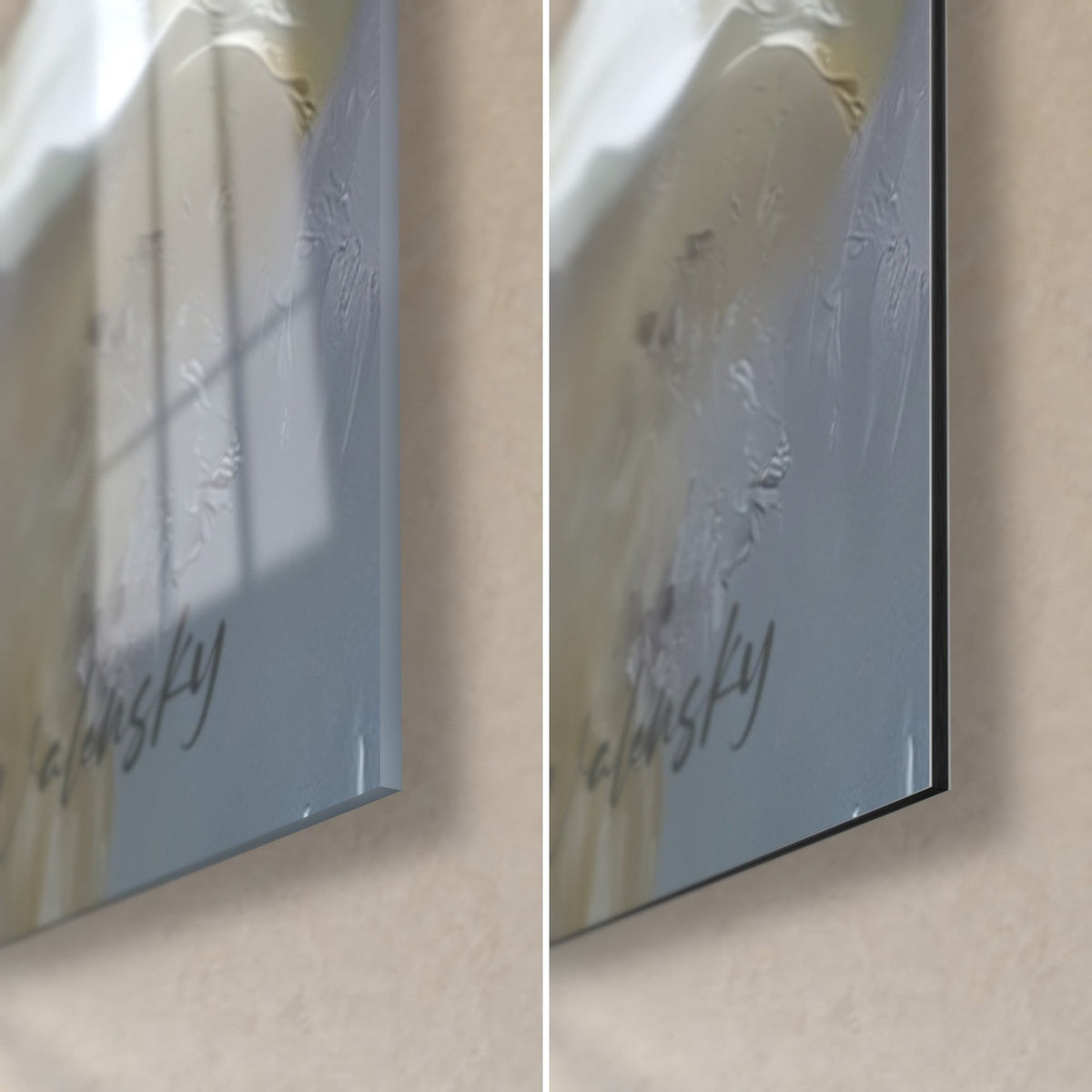 Tableau fleurs de lys en peinture, coin bas droit : verre acrylique brillant gris bleu à gauche, Dibond mat à droite, tranche noire