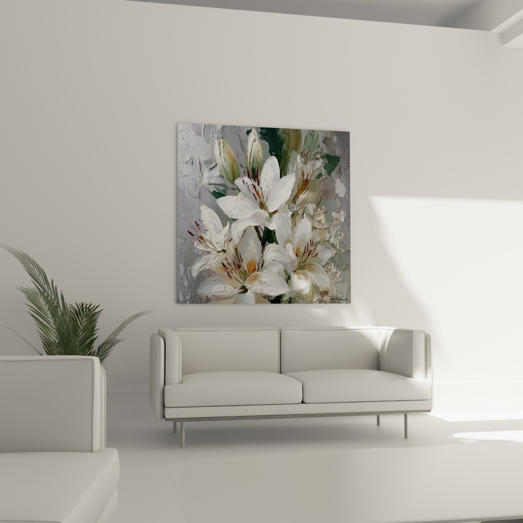 Fleurs de lys blanches et ocre en relief accrochées au-dessus d'un canapé dans un salon lumineux
