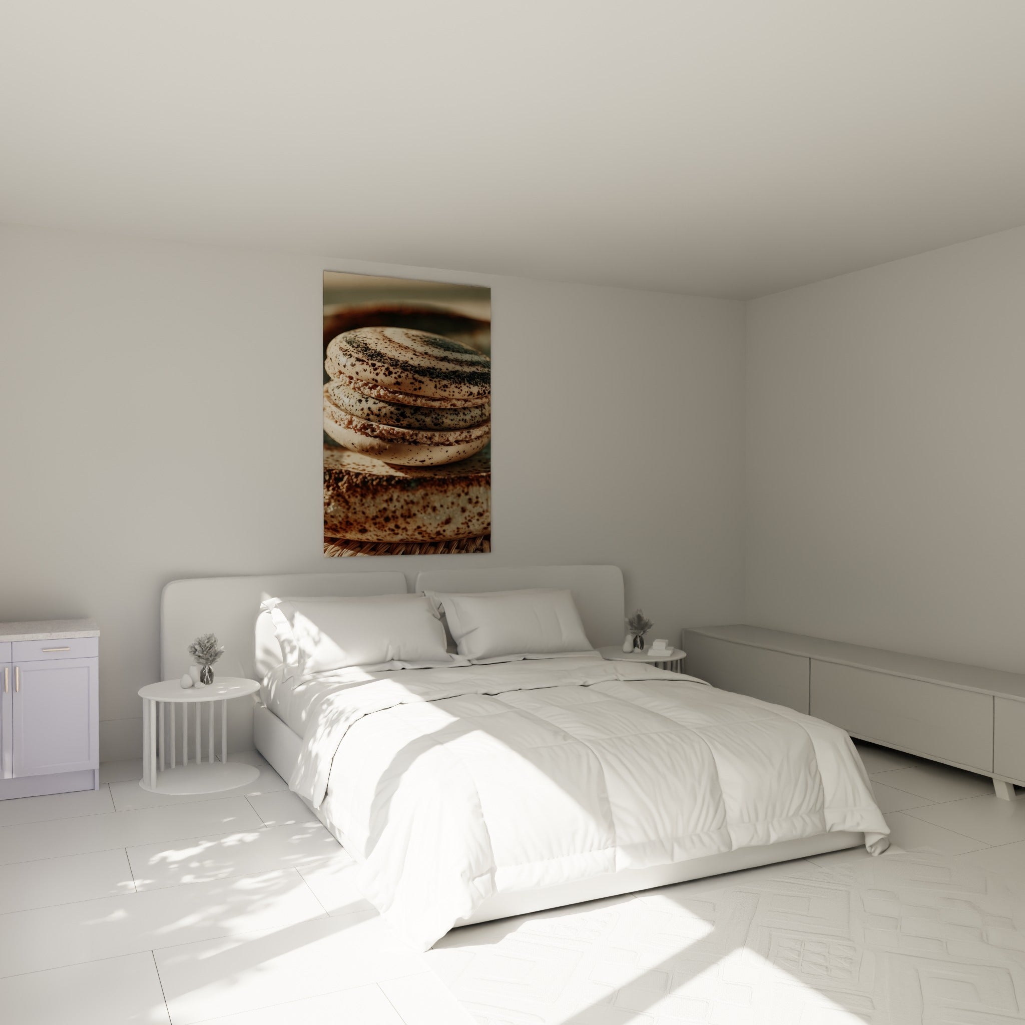 Pâtisserie macaron beige et brun accrochée au-dessus d'un lit dans une chambre claire