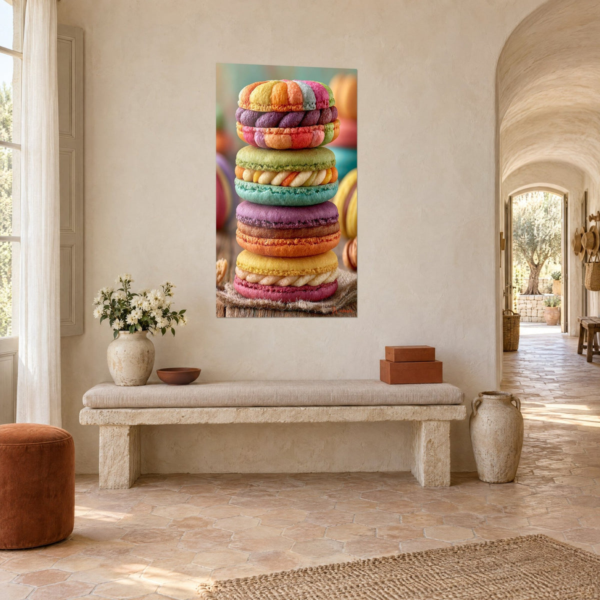 Tableau pile gourmande de biscuits meringués turquoise et jaune, ganache crème torsadée, sur un mur de mas provençal