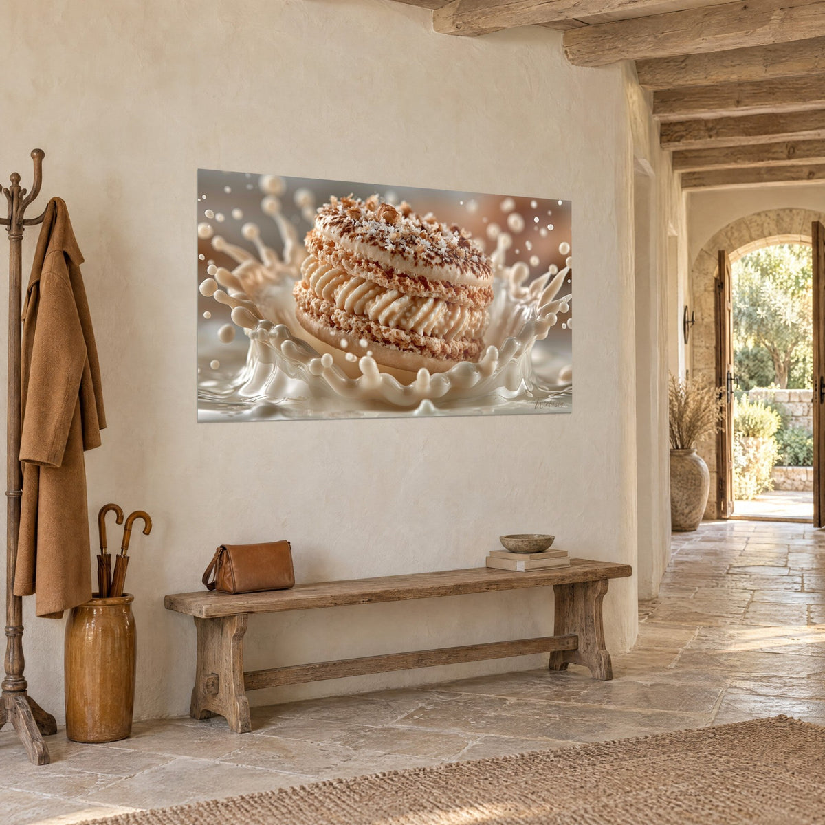 Tableau gourmandise ivoire et brun nappée de crème en vagues, perles de lait en suspension, couloir de pierre et banc en bois