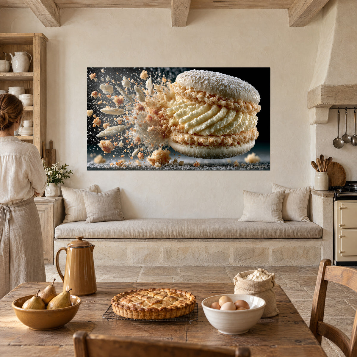 Cuadro delicia azucarada pulverizada, conchas nevadas, crema de vainilla en volutas, fragmentos ámbar, frente a una cocina de piedra