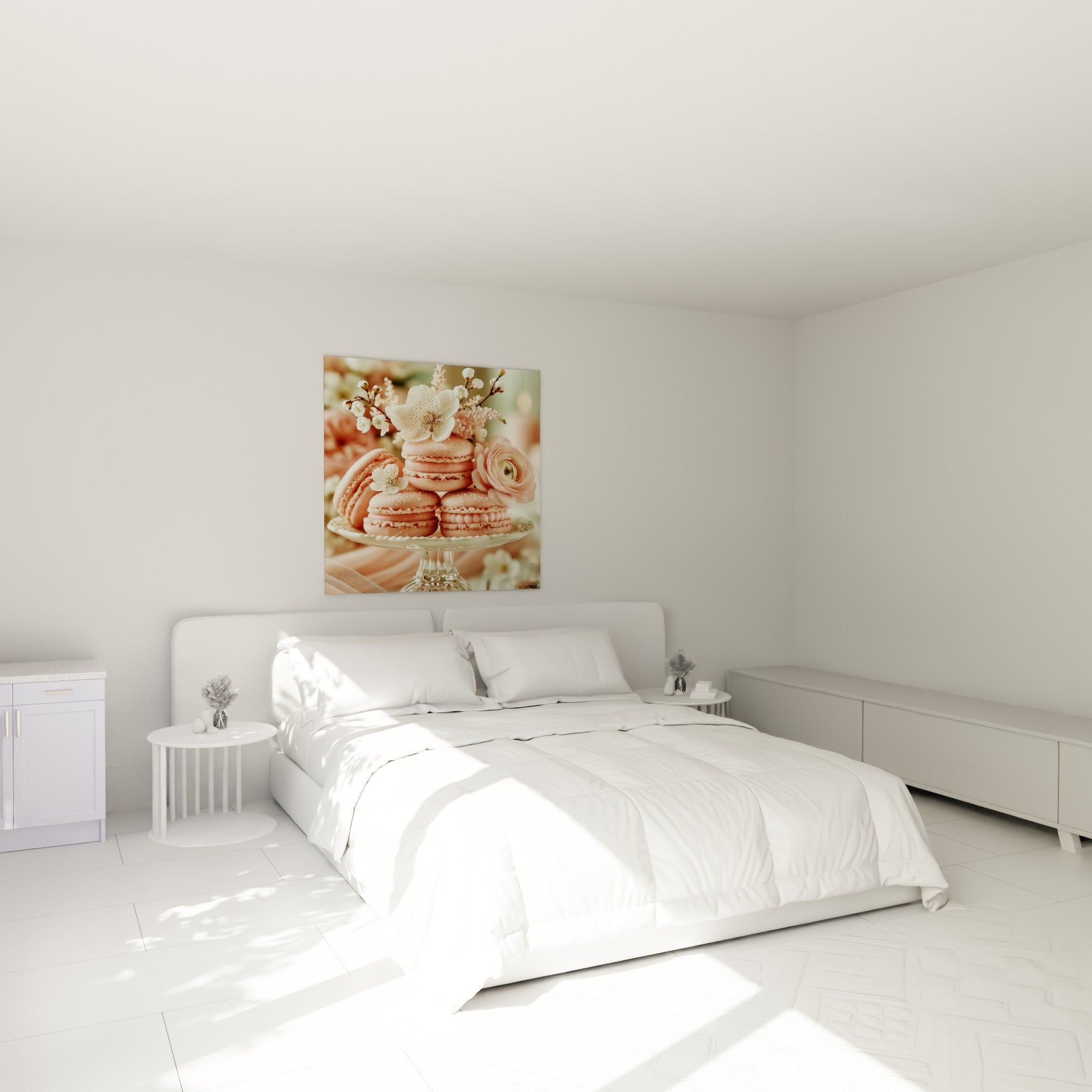 Composition gourmande de macarons roses et fleurs blanches, accrochée au-dessus d'un lit dans une chambre claire