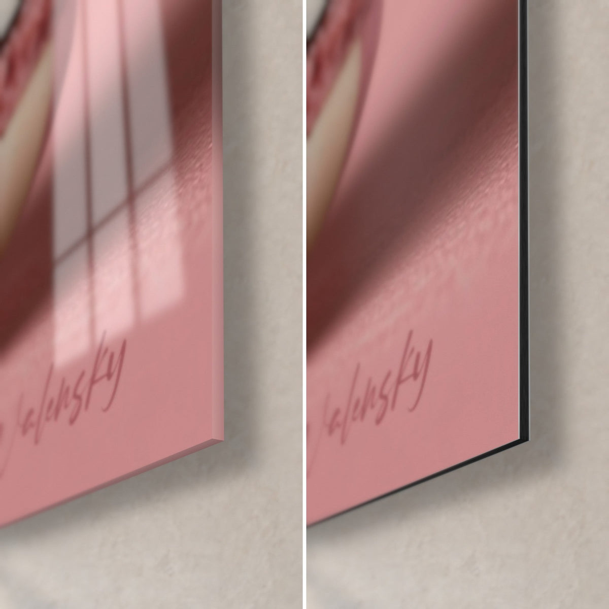 Tableau macaron rose et ivoire, coin bas droit, signature Walensky, verre acrylique brillant et Dibond noir mat de 3 mm