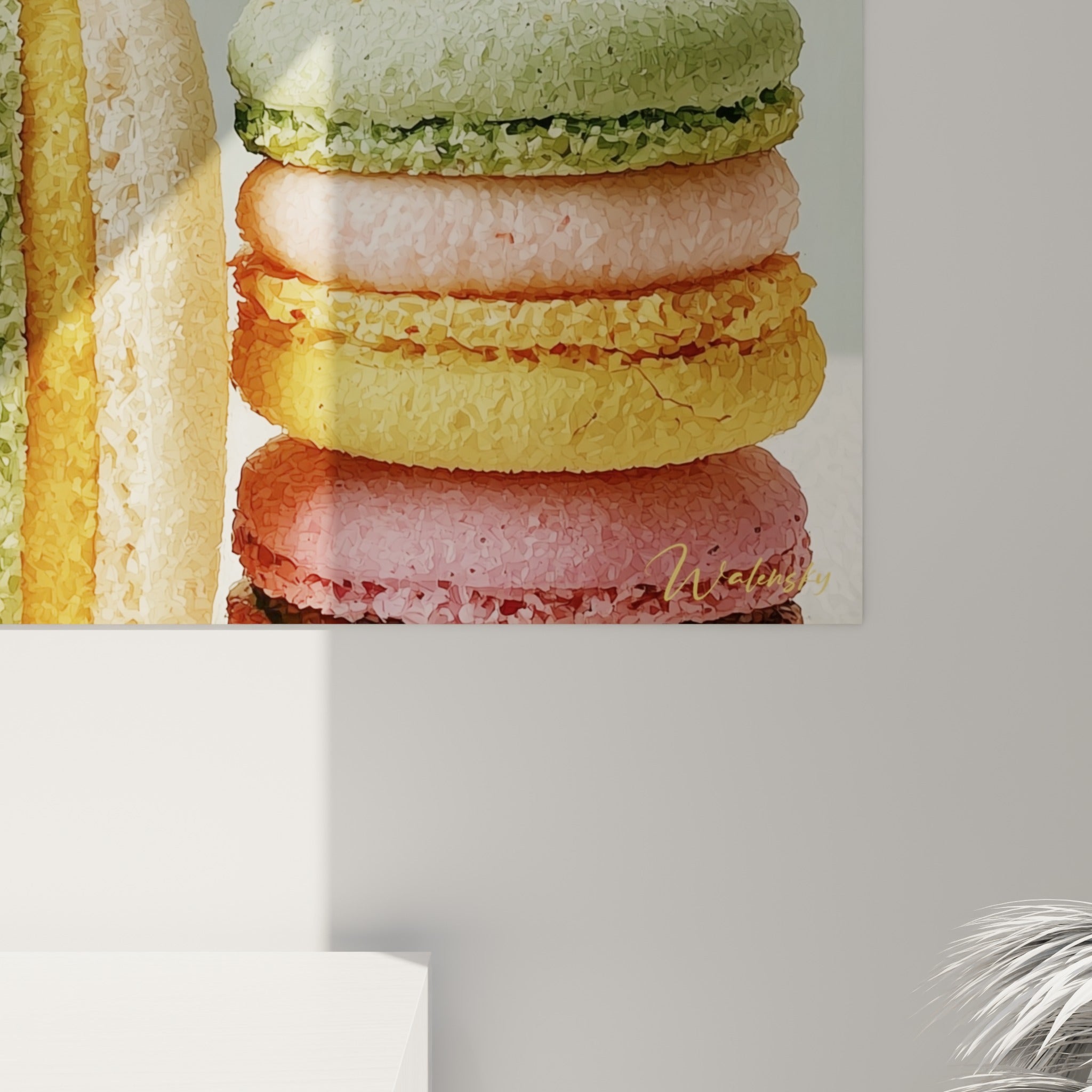 Empâtements colorés des macarons roses et verts révélant le grain granuleux de la coque