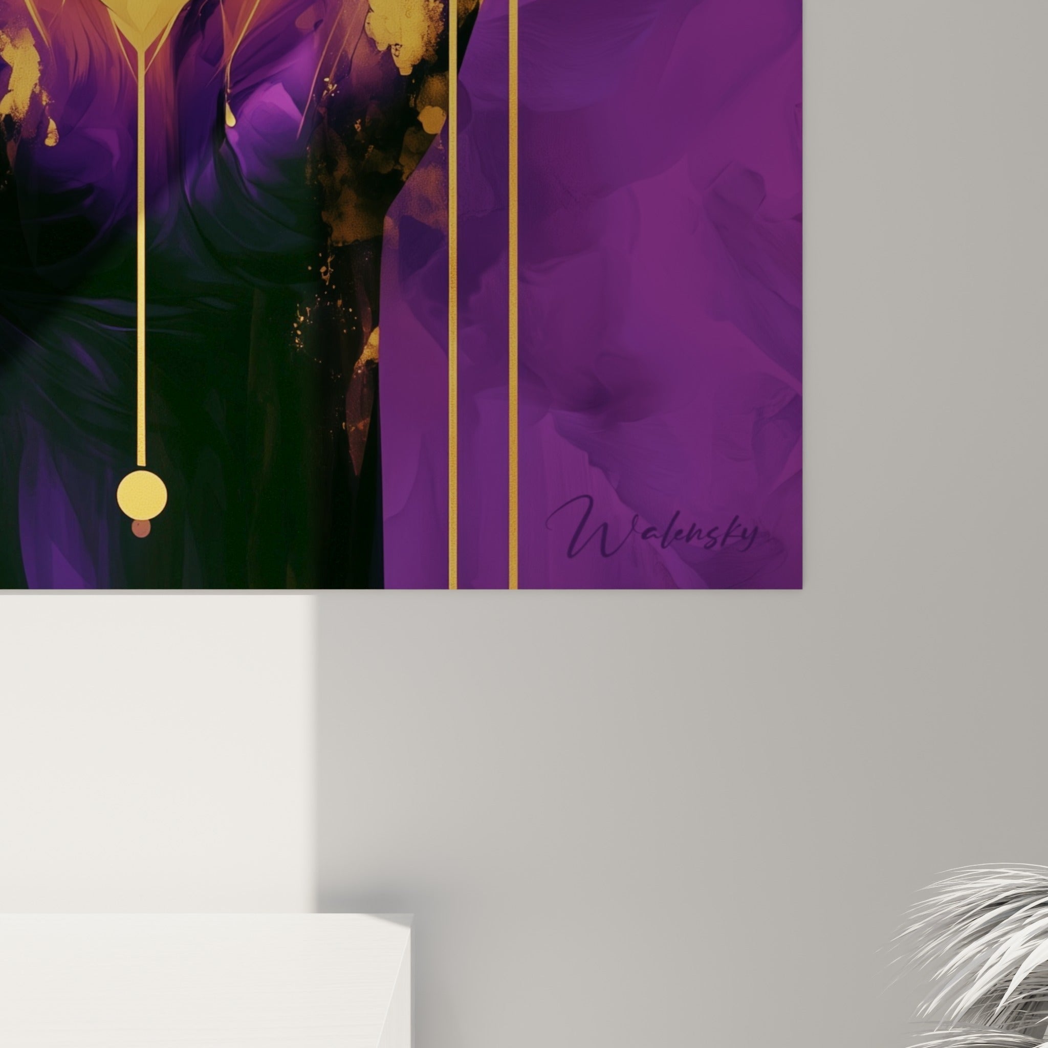 Détail des filaments dorés et du grain pictural sur fond violet marbré de la main de fatma