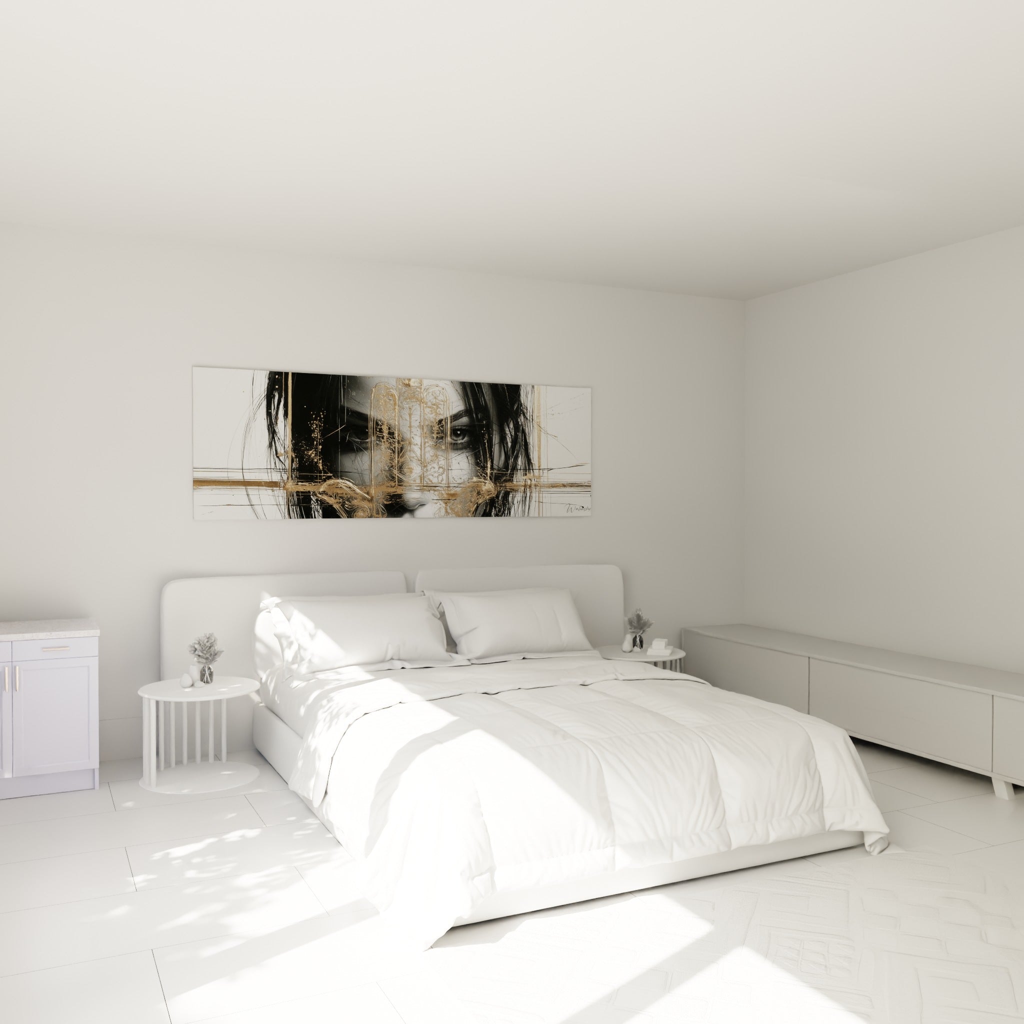 Portrait aux mèches noires et main dorée symbolique accroché au-dessus d'un lit dans une chambre claire
