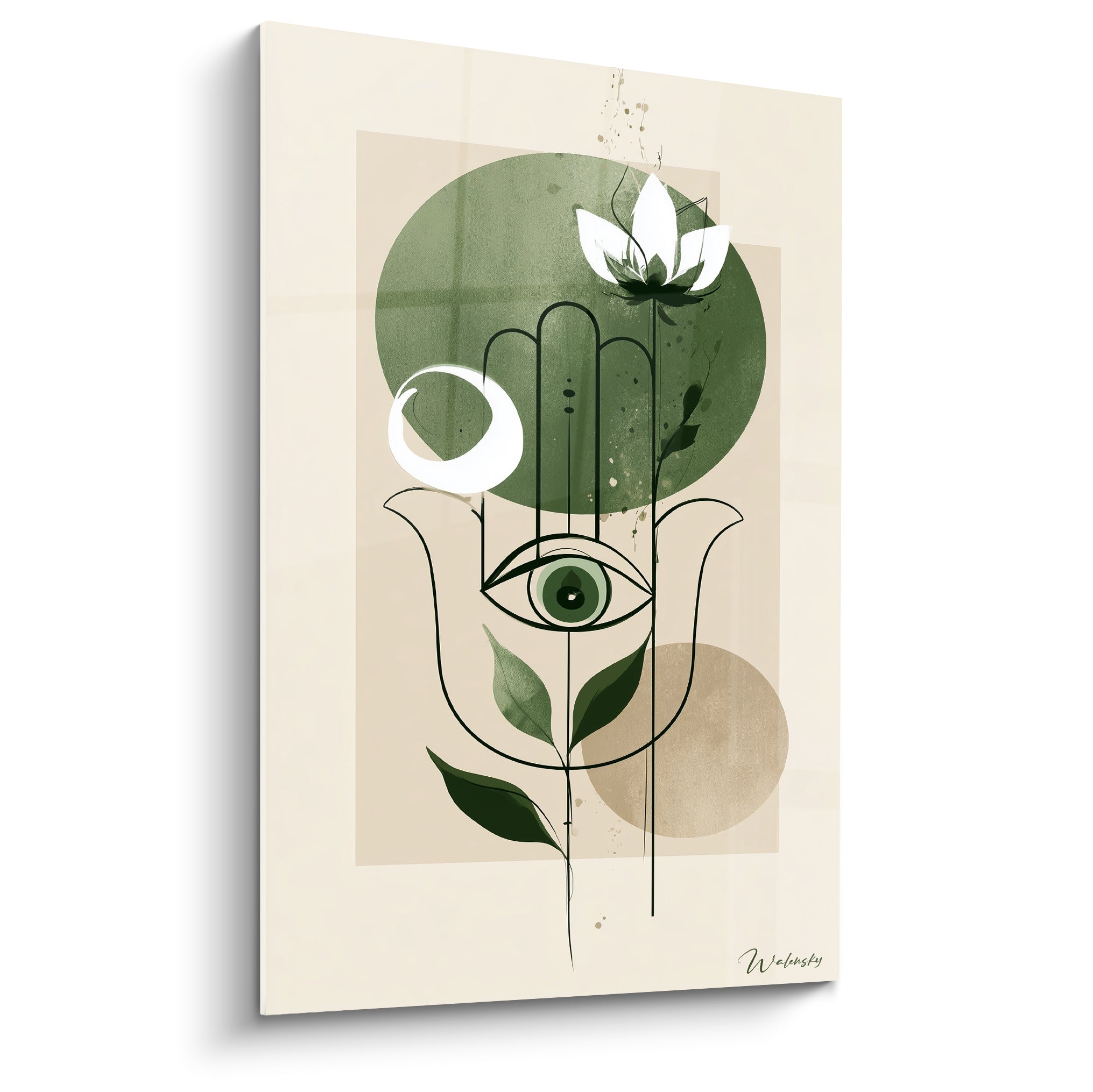 Main de fatma verte au trait fin, œil émeraude central et lotus blanc sur fond beige