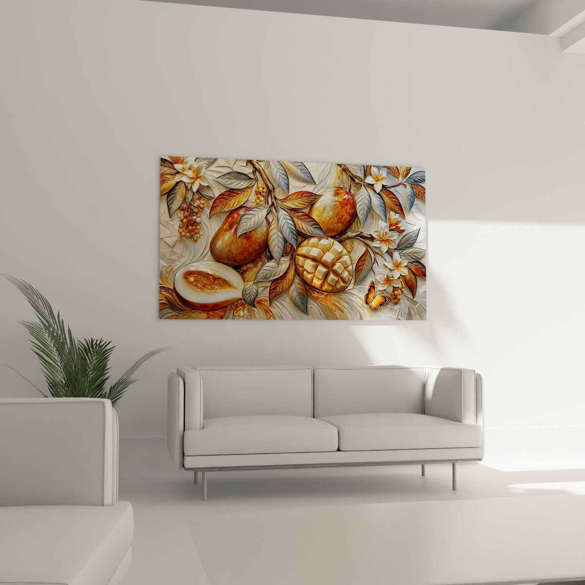 Fruits de mangue doré et crème parmi des feuilles argentées, tableau placé au-dessus d'un canapé dans un salon lumineux.