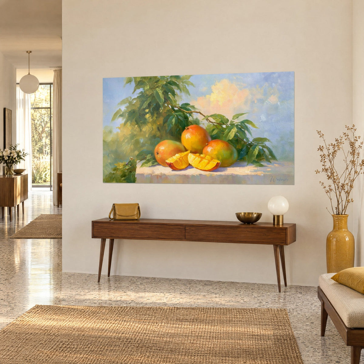 Tableau fruits tropicaux en peinture à l'huile, feuillage vert sombre et nuage rose pâle, console en bois, vue de trois-quarts dans un couloir