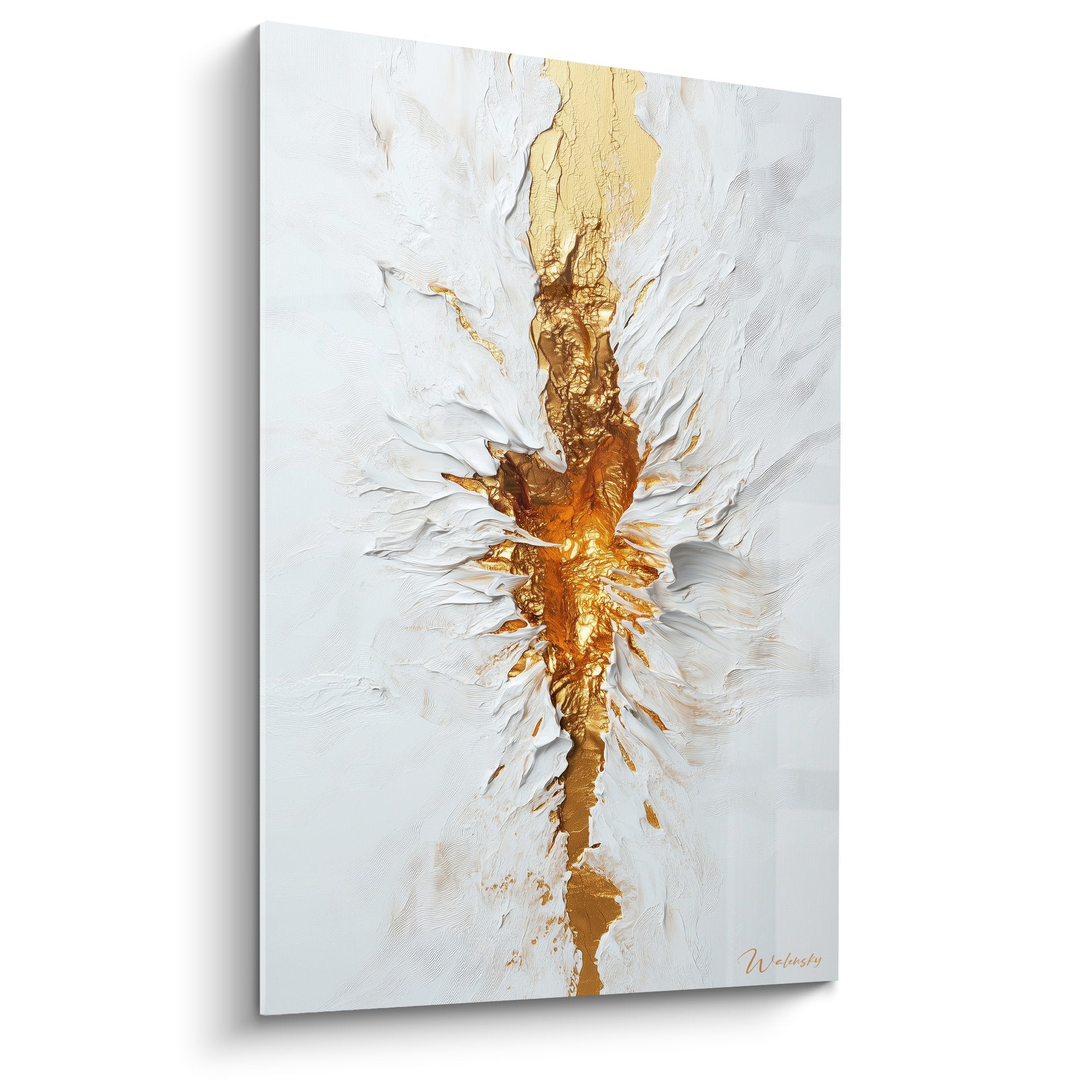 Tableau marbre abstrait explosion dorée verticale sur fond blanc texturé, technique projection contemporaine