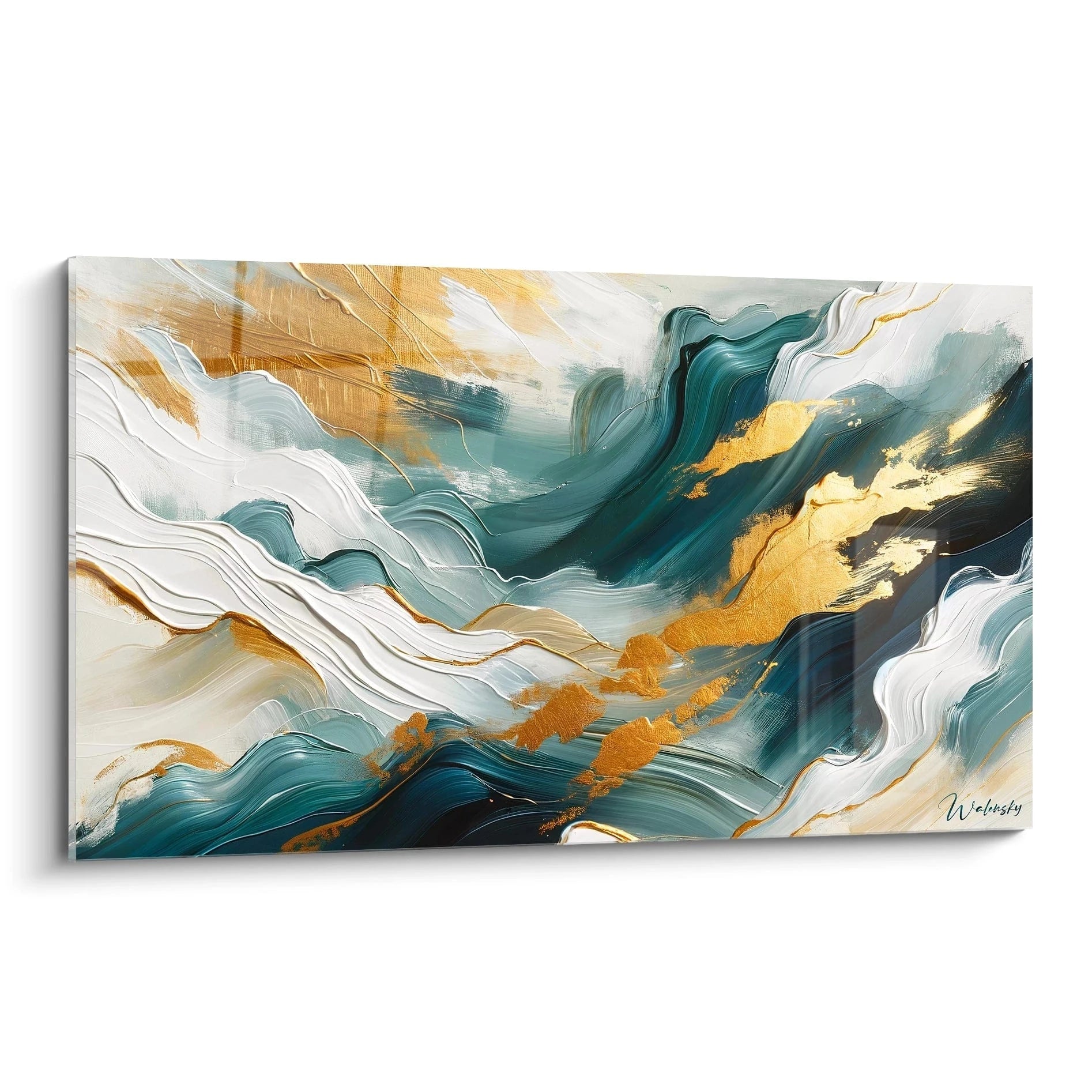 Un tableau abstrait de vagues ondulantes avec veines dorées. Dominé par des teintes vert émeraude, blanc pur, or métallique et bleu profond. La texture présente d'épais empâtements créant des reliefs ondulés, avec des coups de pinceau larges et fluides et des inclusions de feuille d'or qui traversent la composition comme des rivières lumineuses.
