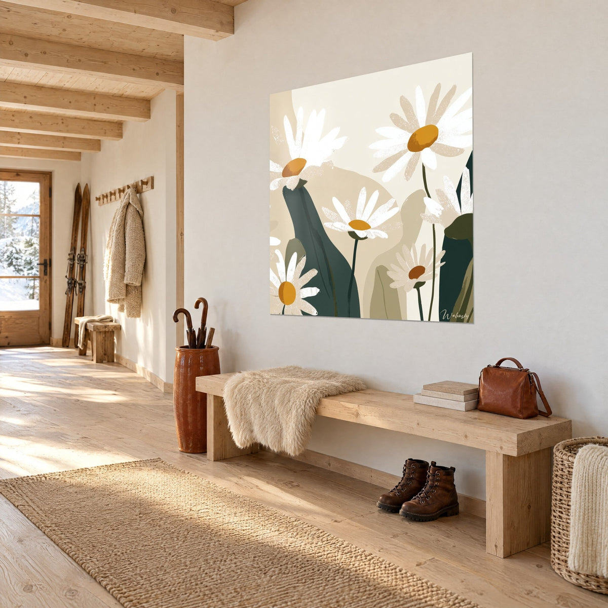 Tableau bouquet de pâquerettes crème et moutarde, tiges vert profond, vu de trois-quarts au mur d'une entrée en bois clair