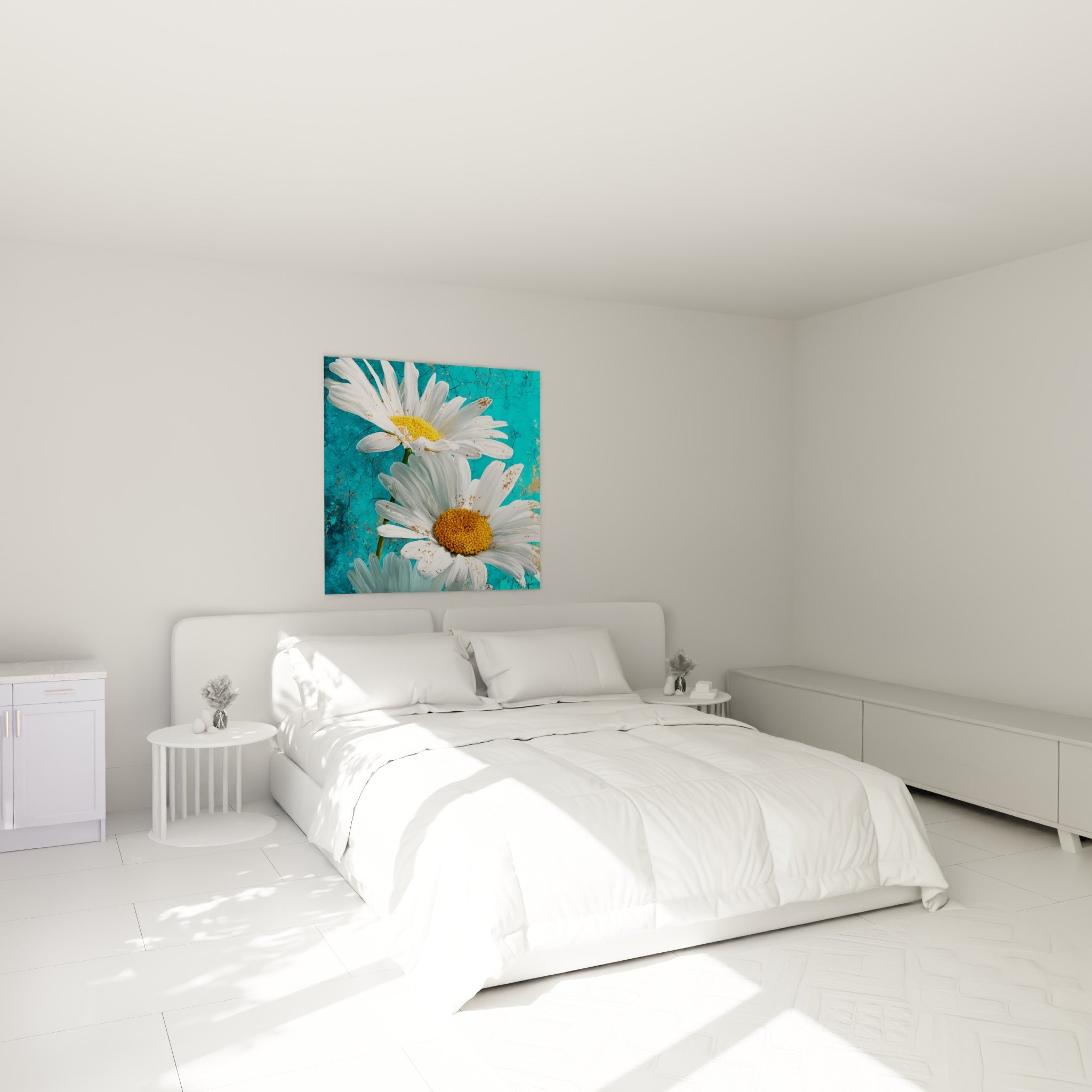 Fleurs blanches et fond bleu-vert texturé accrochées au-dessus d'un lit dans une chambre claire