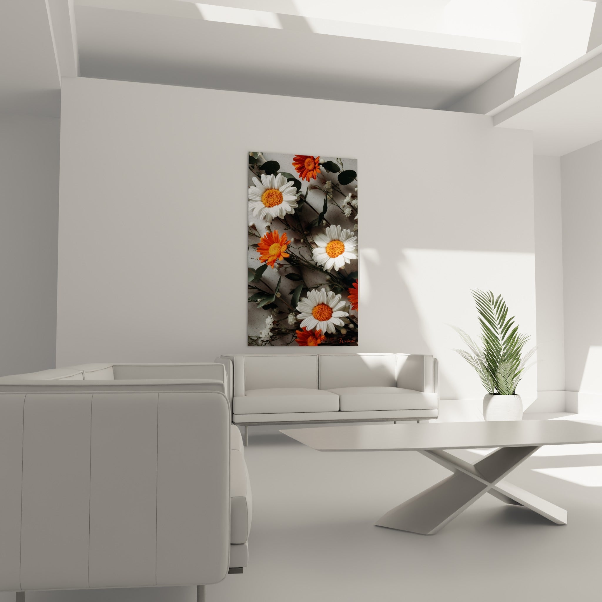 Marguerites blanches et fleurs orange vif entrelacées de feuillage vert au-dessus d'un canapé dans un salon lumineux