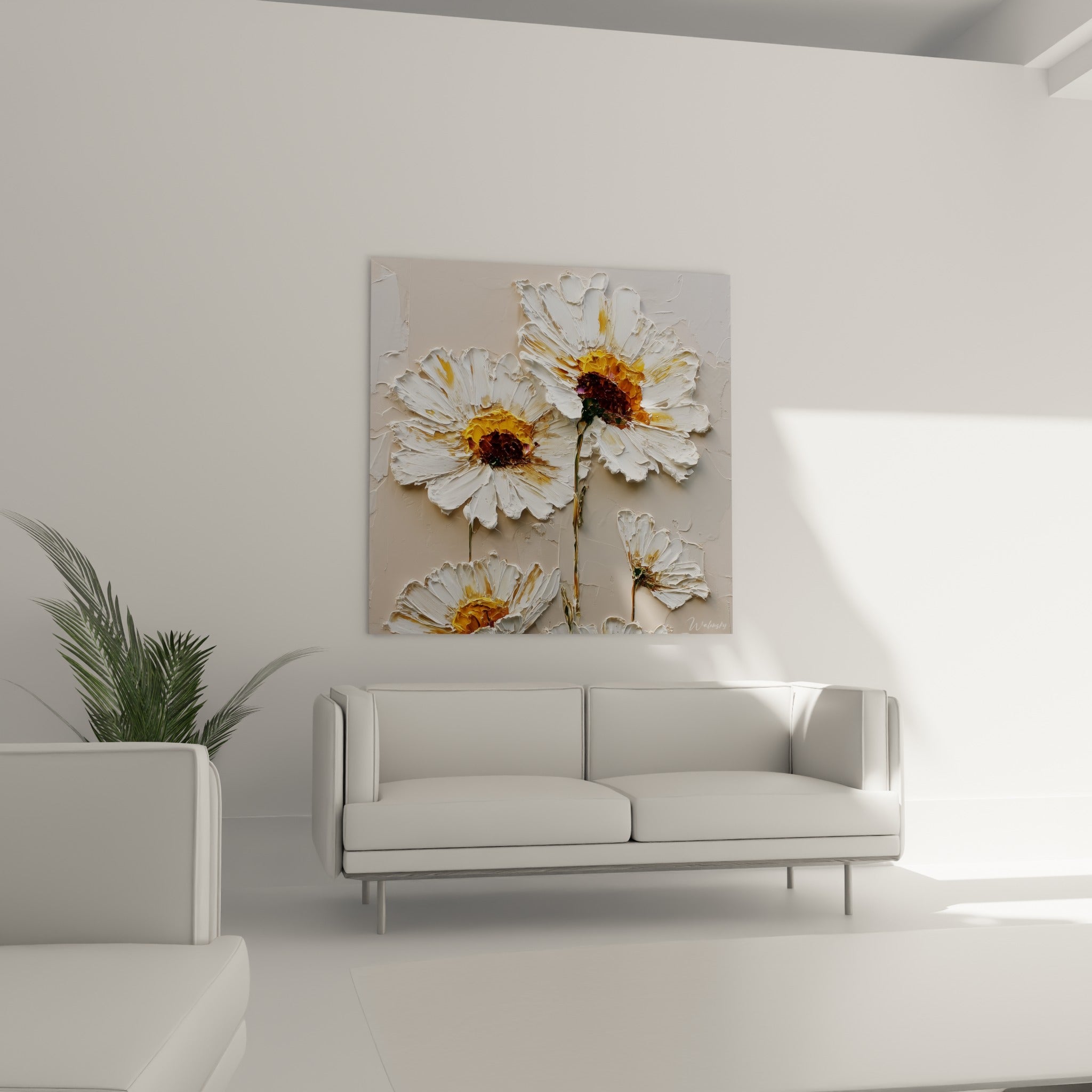 Fleurs blanches et dorées en empâtement épais accrochées au-dessus d'un canapé dans un salon lumineux