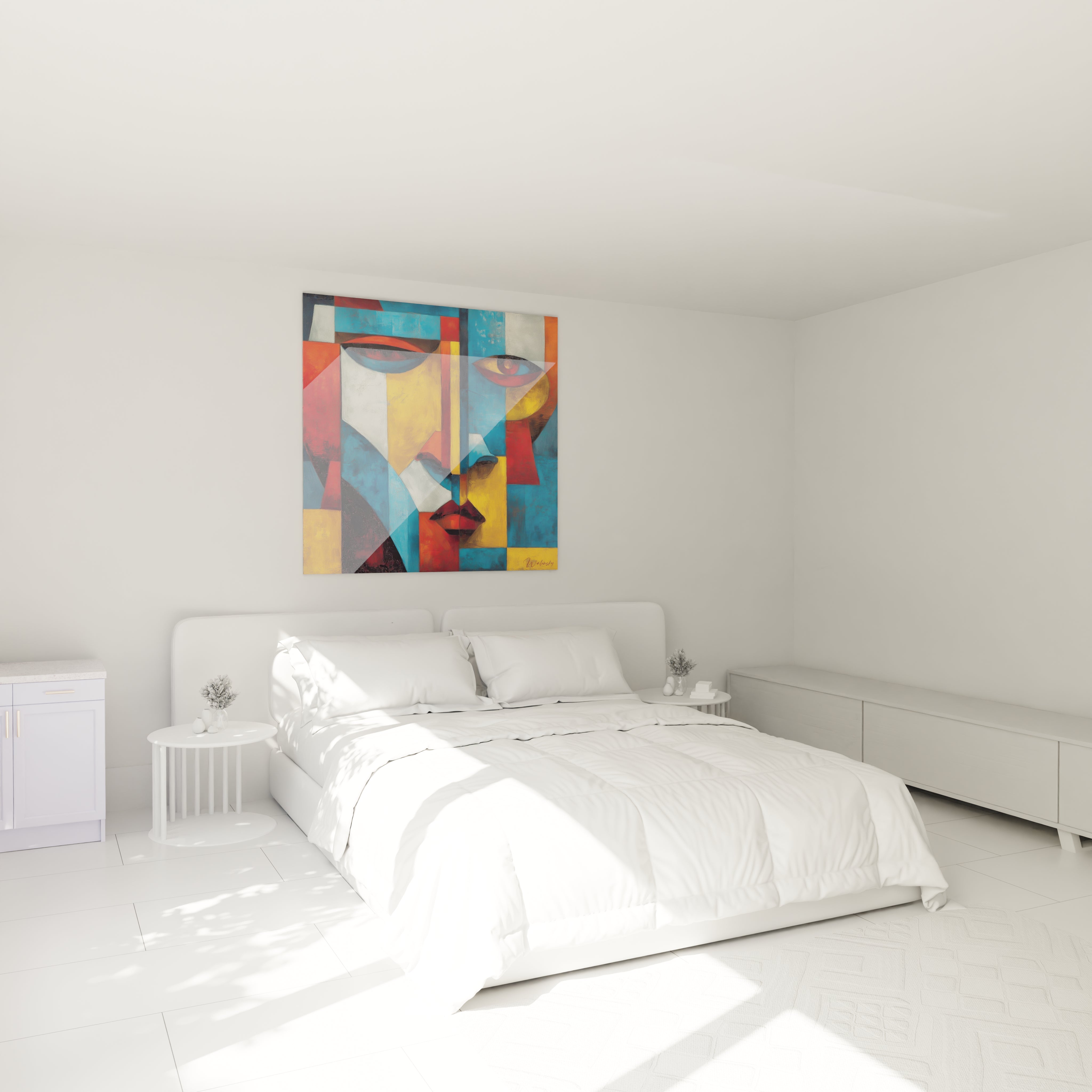 Tableau masque africain moderne en couleurs vives accroché au-dessus d'un lit dans une chambre lumineuse