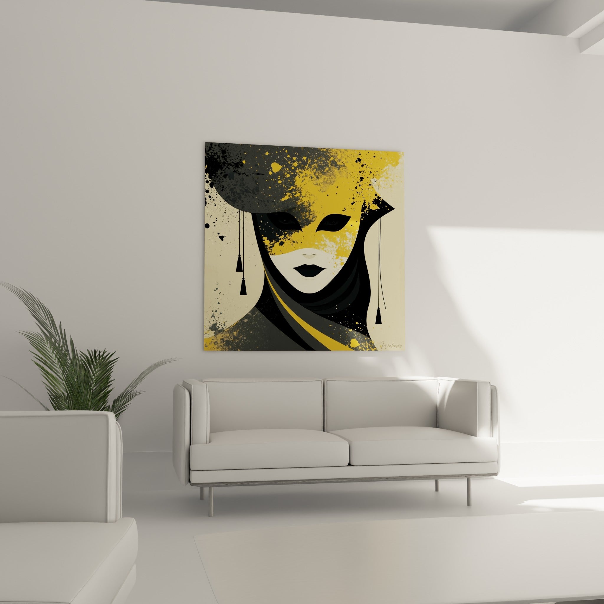 Personnage masqué aux tons ocre et noir du masque de venise, au-dessus d'un canapé dans un salon lumineux