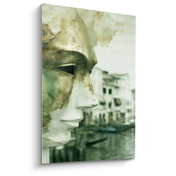 Dipinto Maschera Veneziana Verde e Avorio Invecchiata con Profilo Scultoreo - Facciate Veneziane Nebbiose - Edizione Maschera di Venezia