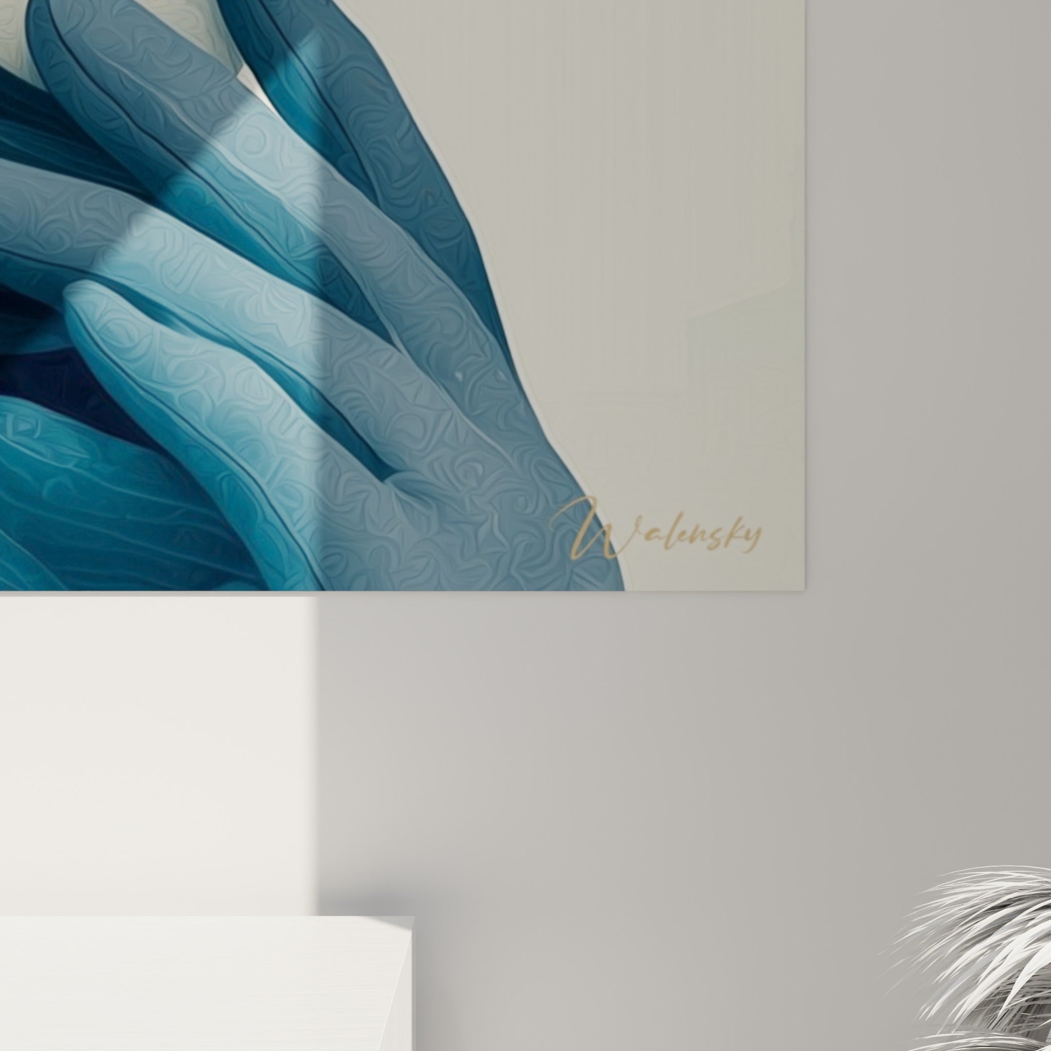 Détail rapproché du Masque de Venise révélant les éclaboussures dorées et le grain texturé du bleu profond