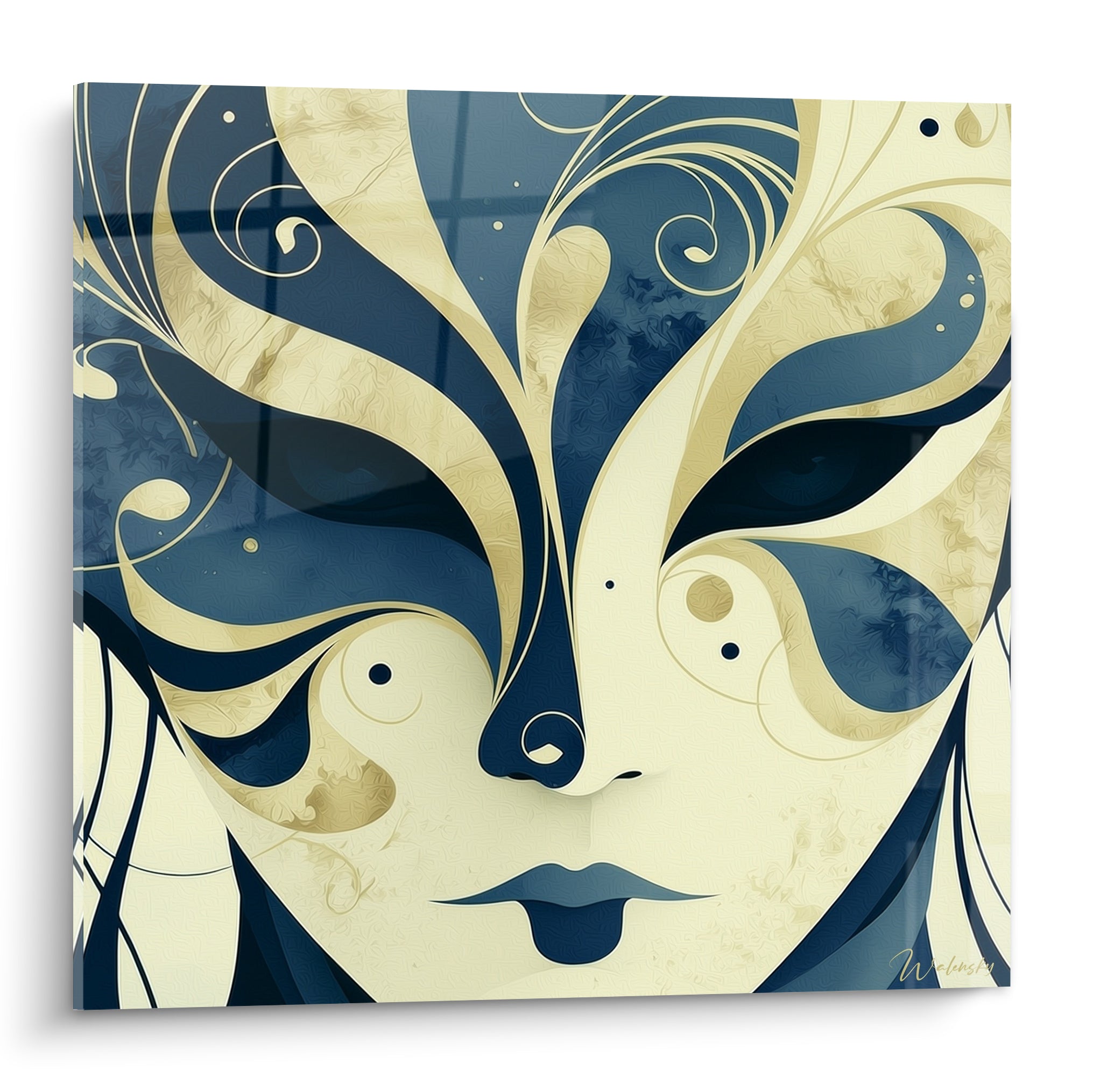Masque de venise bleu marine et doré aux volutes ornementales sur fond ivoire nacré