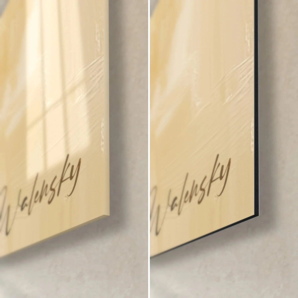Tableau tubes d'or en peinture épaisse, coin bas droit : verre brillant à reflets, Dibond mat noir, tranche de 3 mm