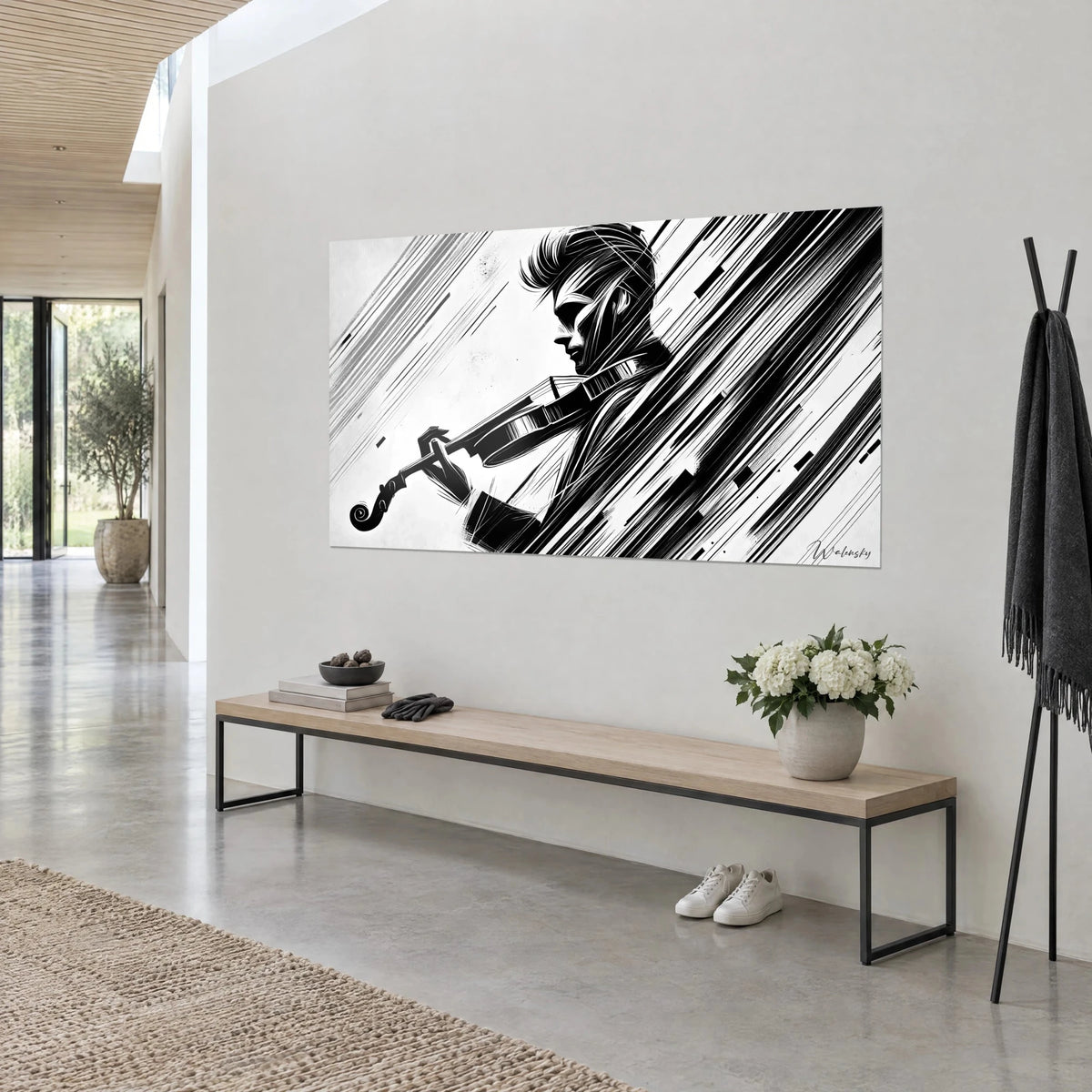 Quadro di un musicista con l'archetto scolpito di ombre, tratti obliqui neri su fondo bianco sporco, visto di tre quarti, panca bassa in legno