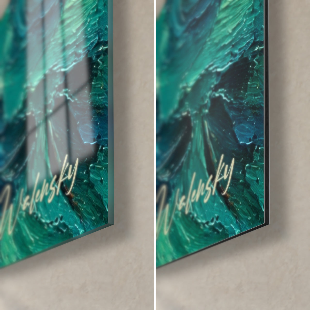 Schilderij strand van Menton met dikke turquoise golven, rechtsonder: glanzend glas links, mat Dibond rechts, rand van 3 mm