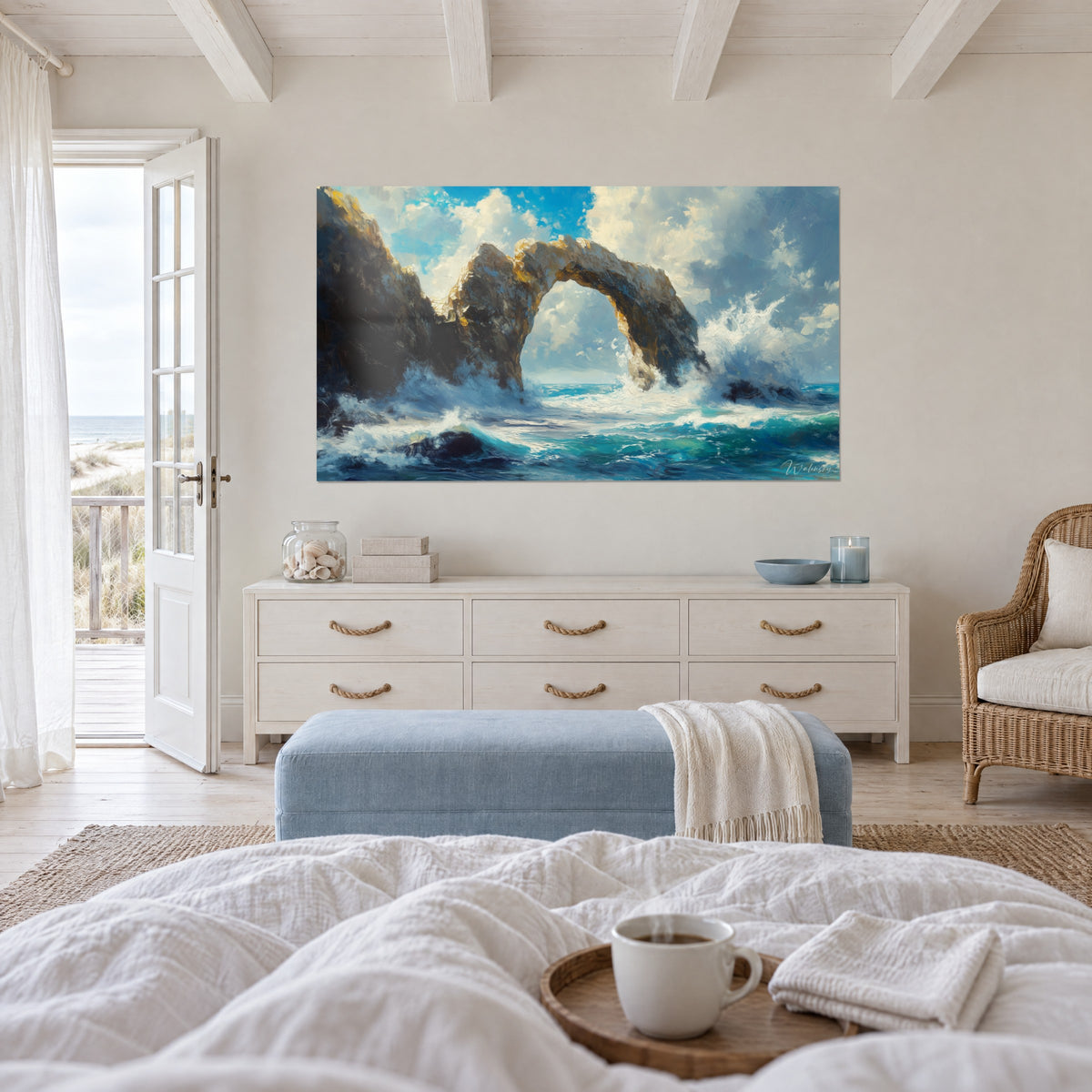 Tableau voûte de calcaire écumante, rocher sombre et mer émeraude, au-dessus d'un lit dans une chambre claire