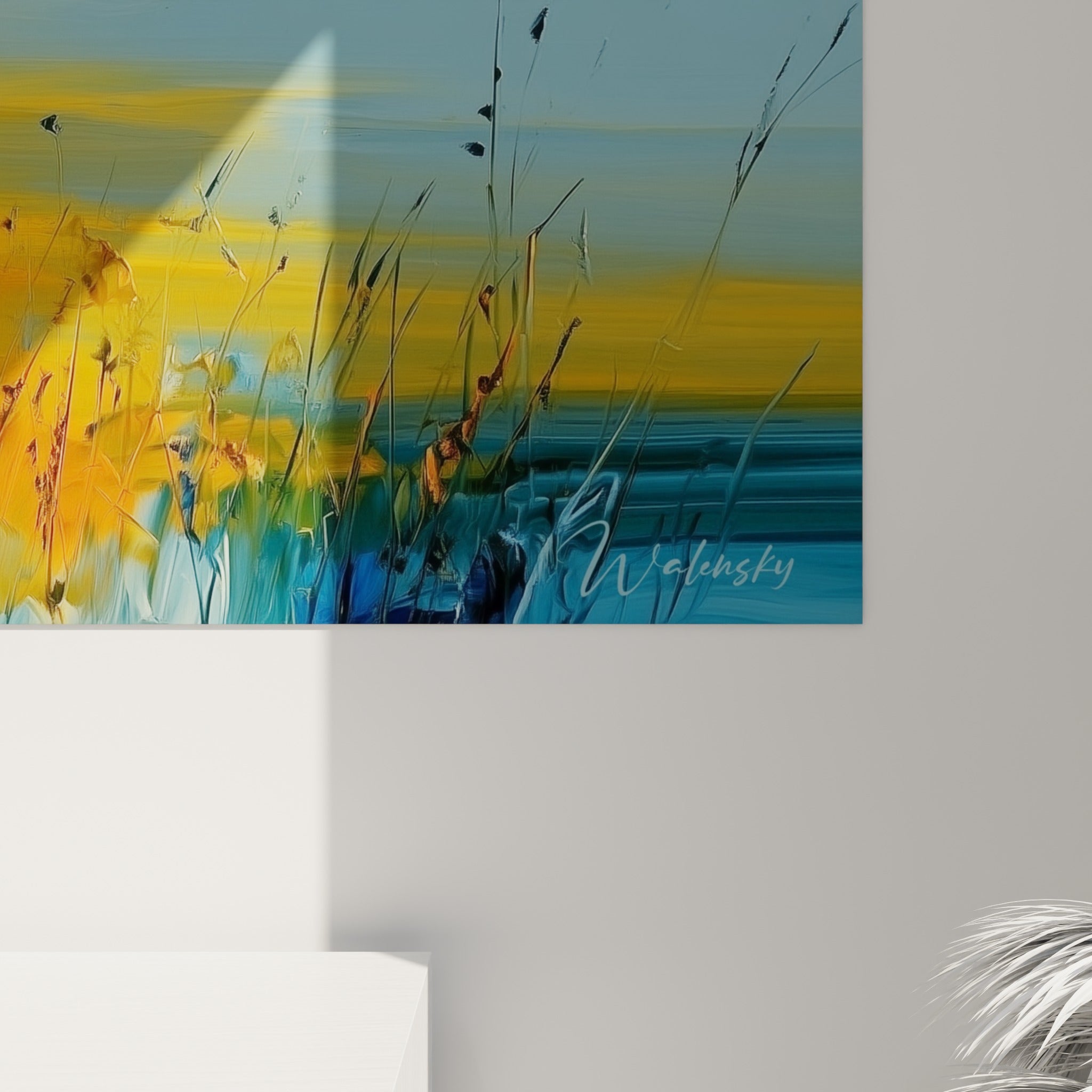 Empâtements bleu marine et coulures orangées se mêlent sur la toile, révélant le grain pictural du tableau militaire