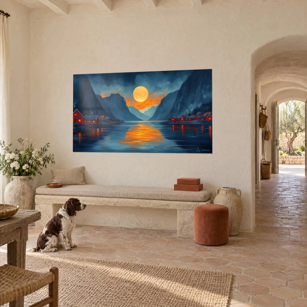 Cuadro pueblo pesquero noruego, luna llena ámbar, montañas azul noche, cabañas rojas, un spaniel sentado junto a un banco