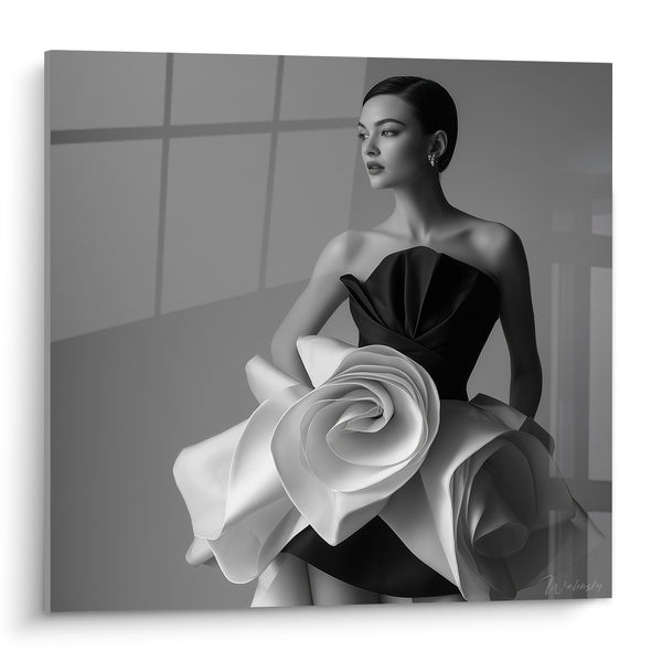 Gemälde Frau in Schwarz-Weiß-Kleid, Skulptural – Schwebende Eleganz – Mode-Edition Schwarz-Weiß