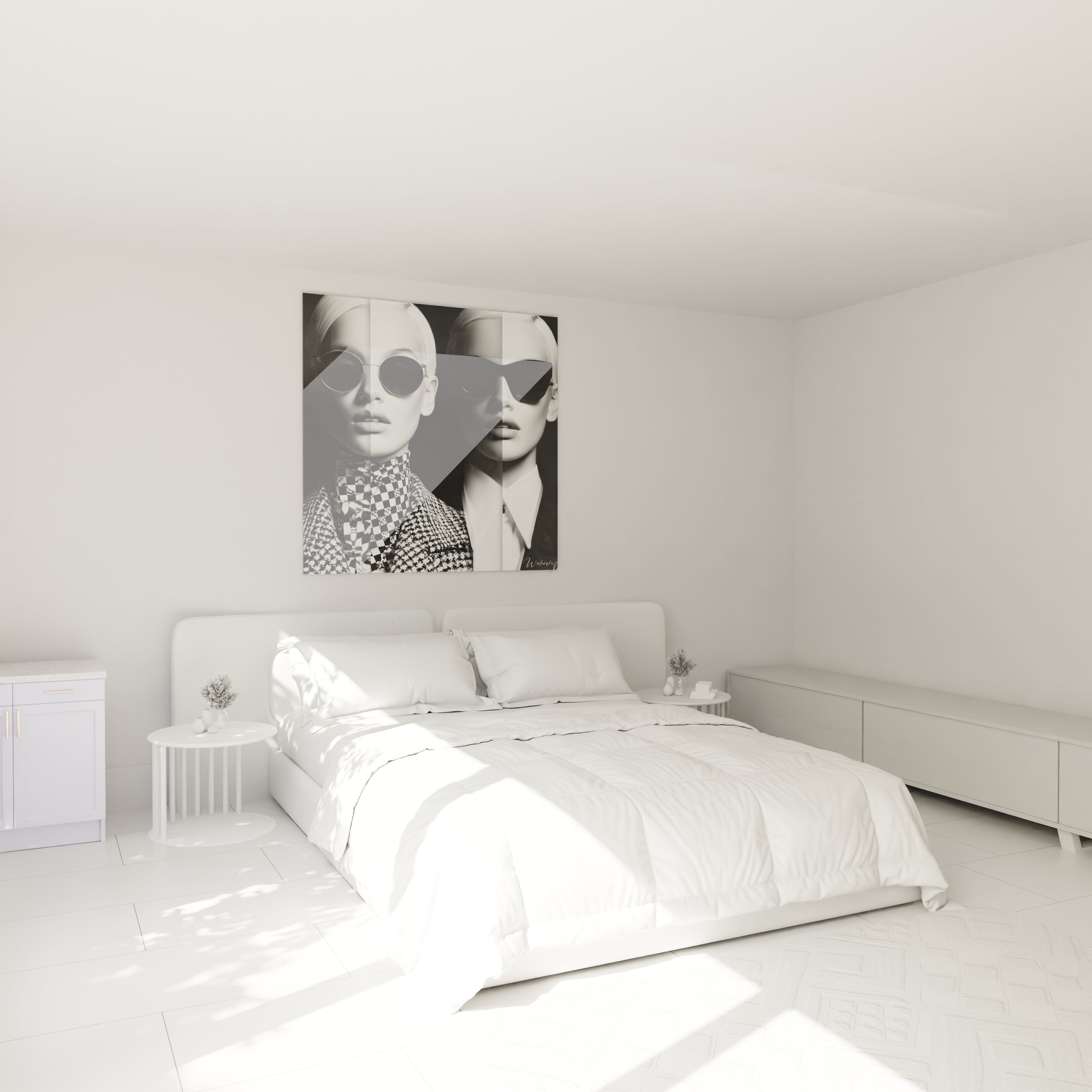 Tableau mode noir et blanc avec deux modèles stylisés dans une chambre moderne et lumineuse