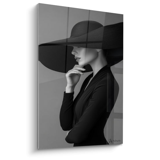 Tableau Femme au large chapeau noir et gris - Silhouette énigmatique - Edition Mode noir et blanc