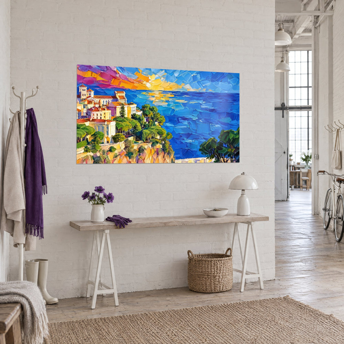Tableau couchant sur la Riviera : clocher ocre, pins verts et mer outremer en coups de couteau, loft d'artiste