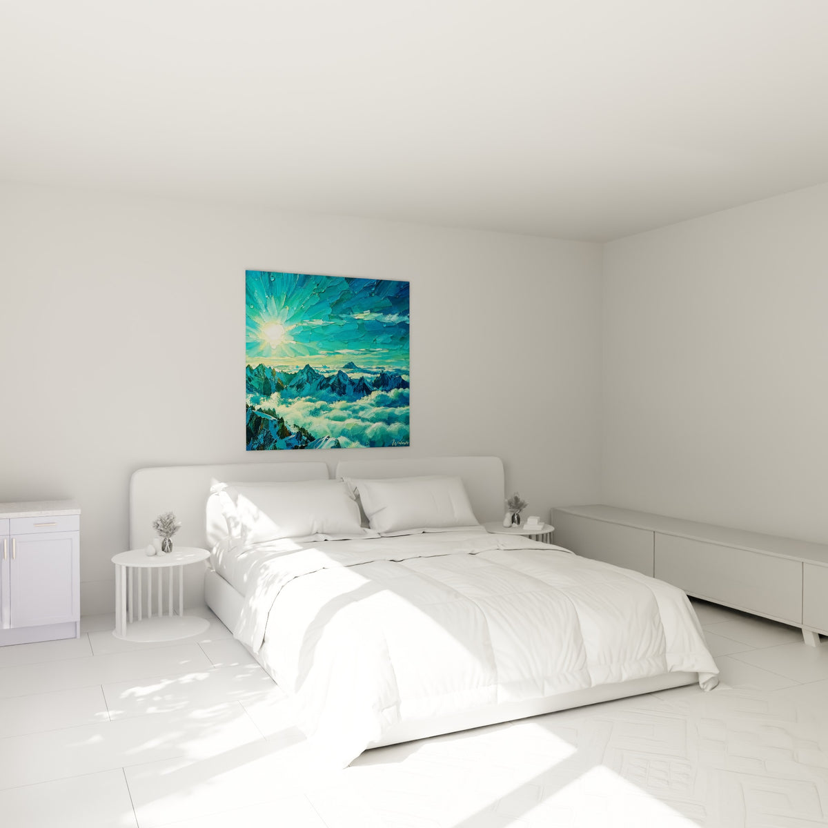 Montagnes turquoise et doré percées de lumière, accrochées au-dessus d'un lit dans une chambre claire