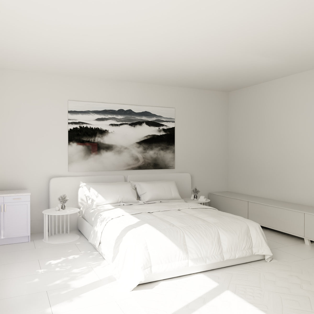 Chemin sinueux gris anthracite noyé de brume blanche, au-dessus d'un lit dans une chambre claire