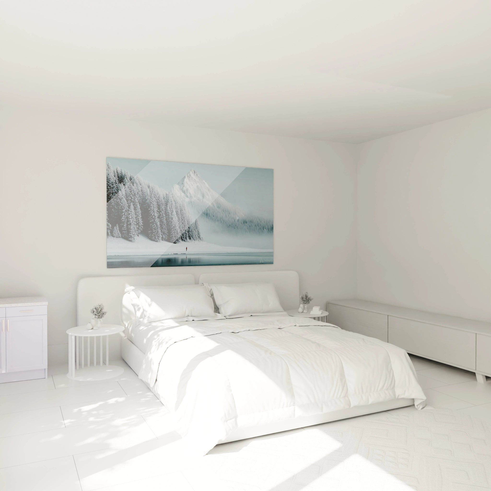 Tableau mural Walensky tableau montagne hiver montrant lac gele et sapins enneiges au dessus d un lit blanc minimaliste