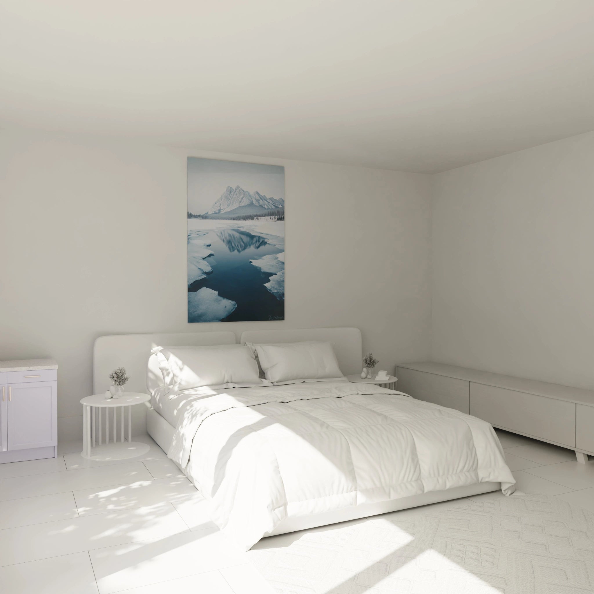 Tableau montagne hiver Walensky accroché au dessus d un grand lit blanc dans une chambre minimaliste lumineuse
