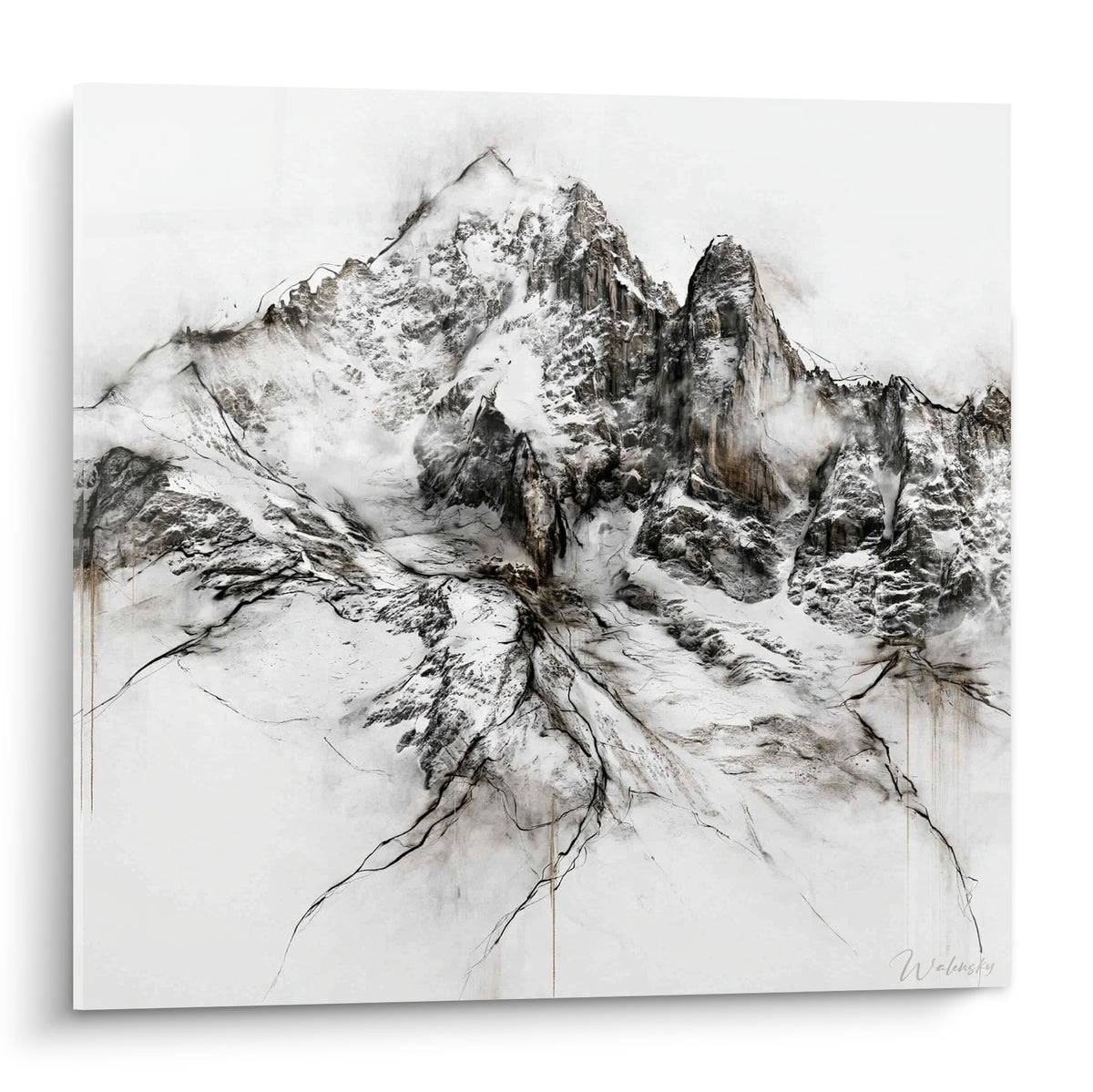 Sommet montagneux noir et blanc aux coulures brunes, tracé à l'encre sur fond clair